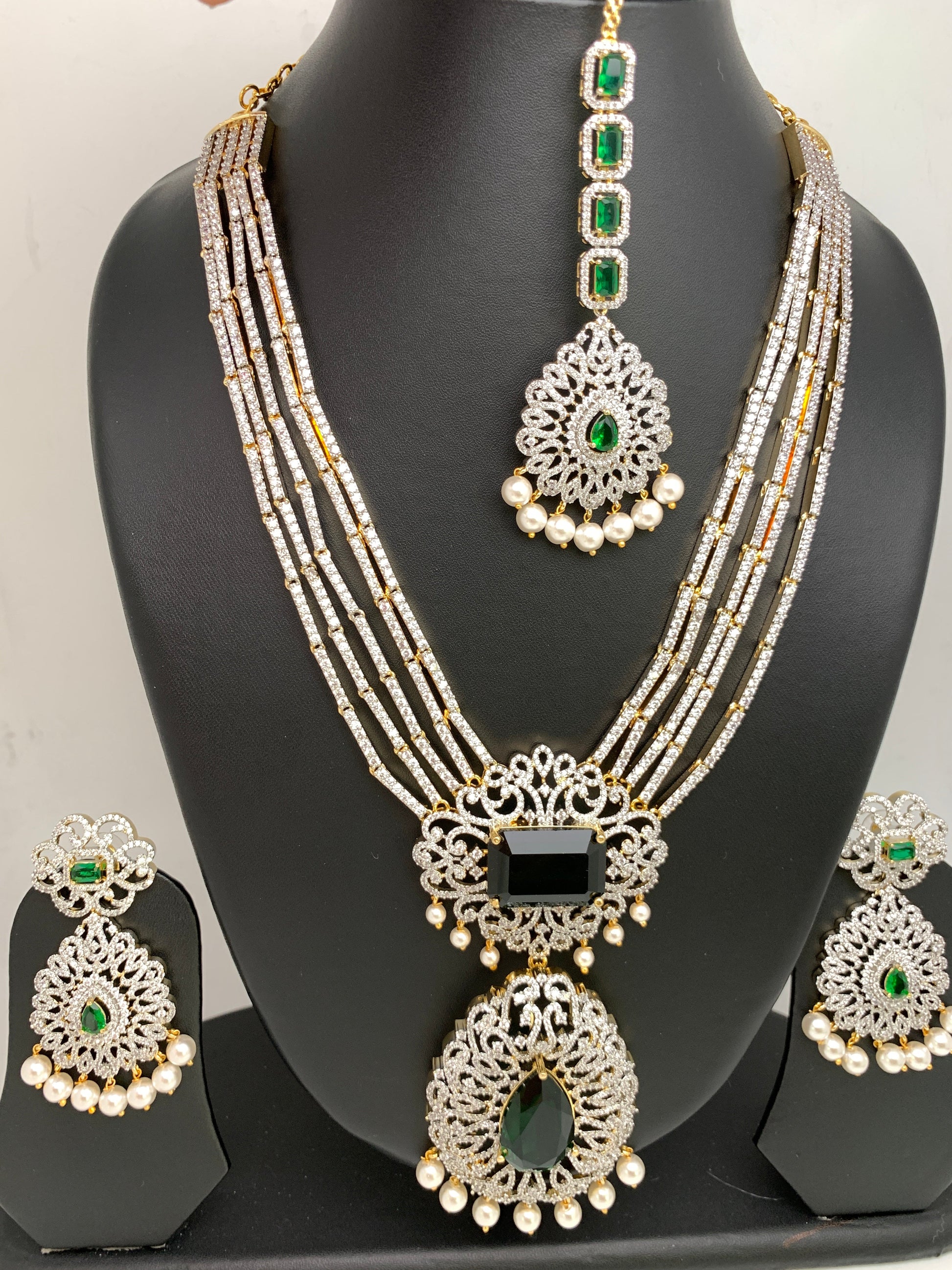 Doublet Stone Multi Layer Detachable Pendent Short Necklace - Green