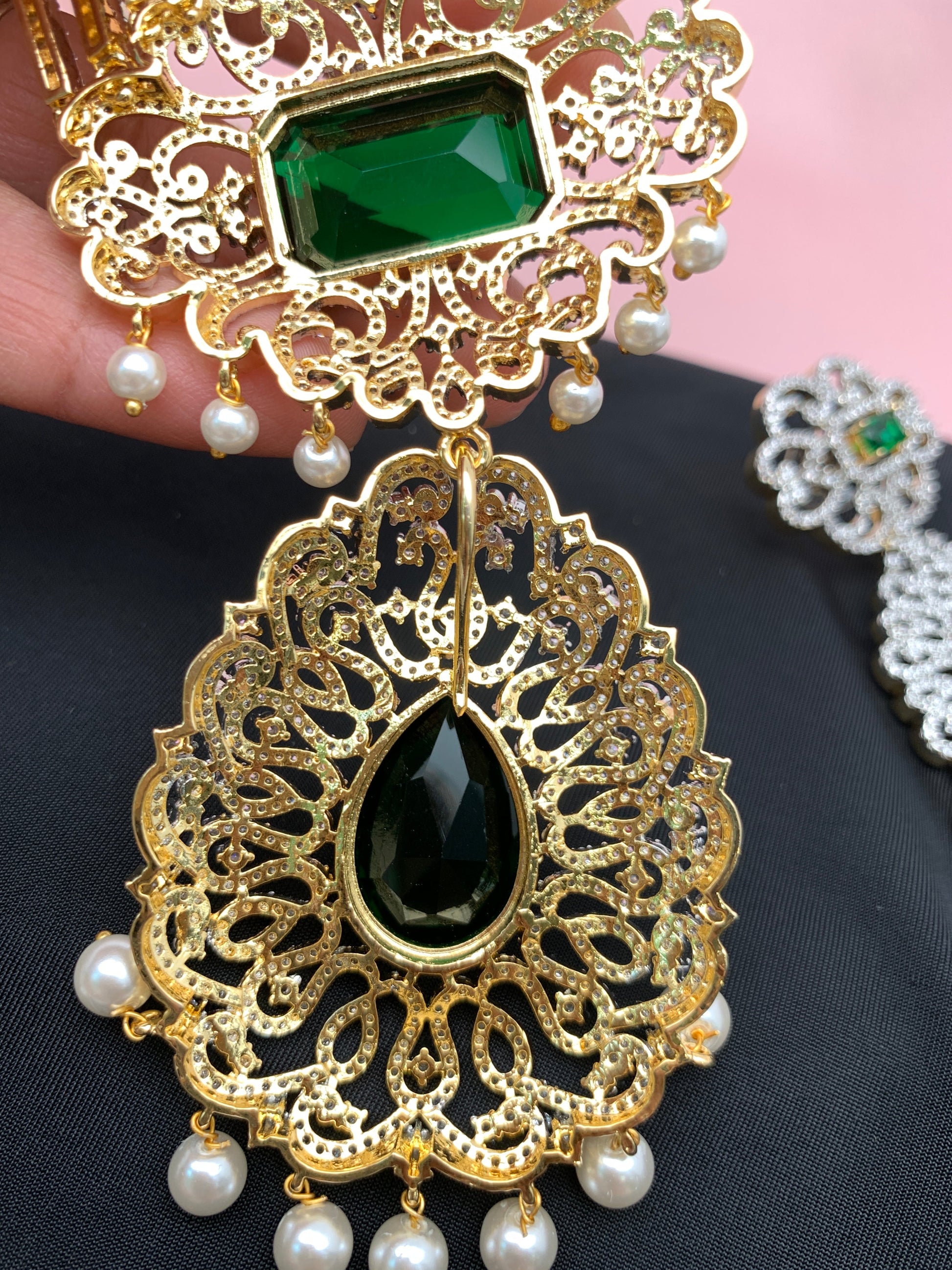 Doublet Stone Multi Layer Detachable Pendent Short Necklace - Green
