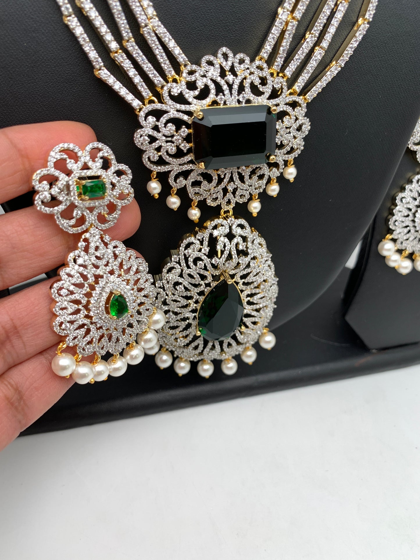 Doublet Stone Multi Layer Detachable Pendent Short Necklace - Green