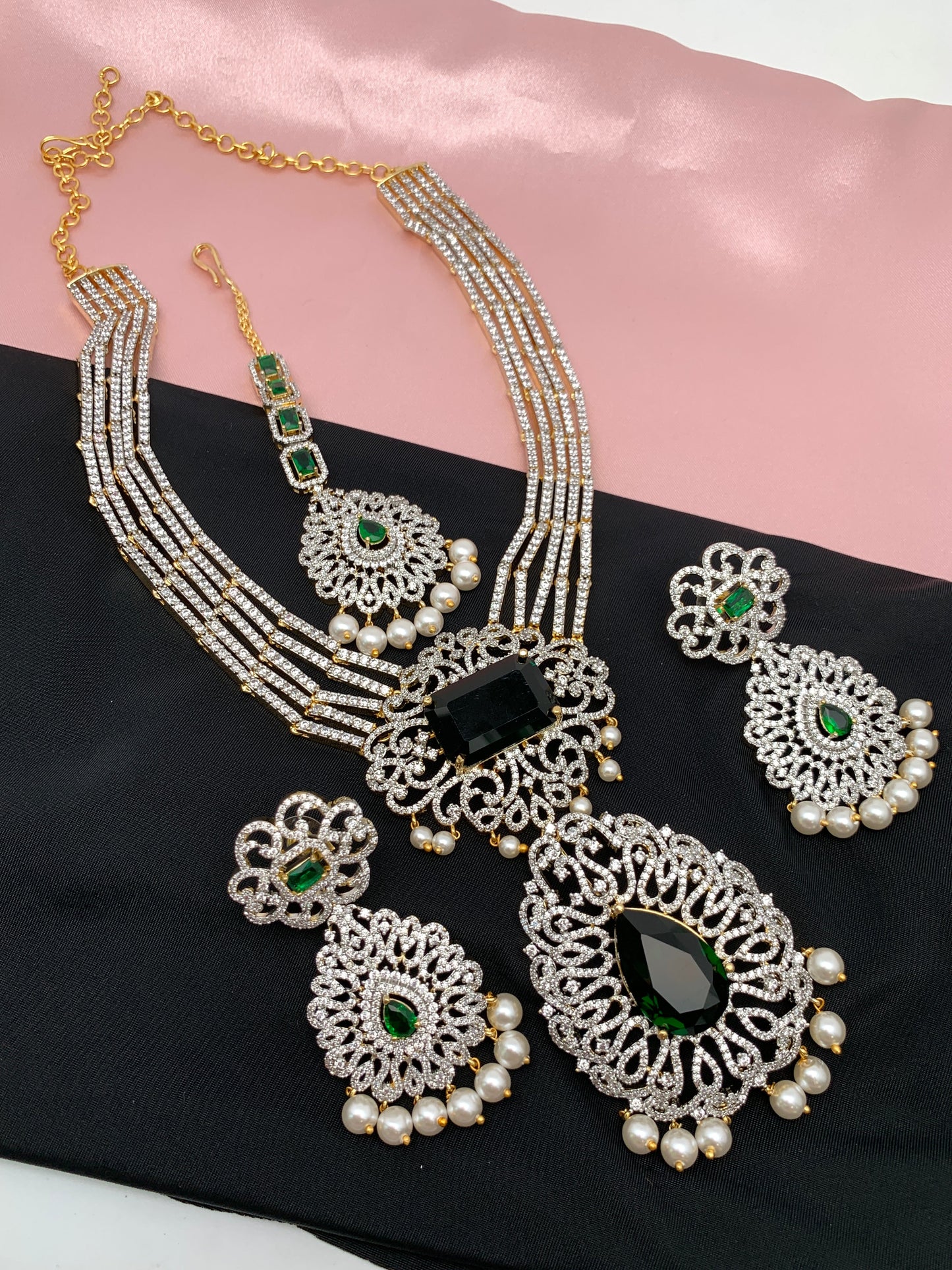Doublet Stone Multi Layer Detachable Pendent Short Necklace - Green