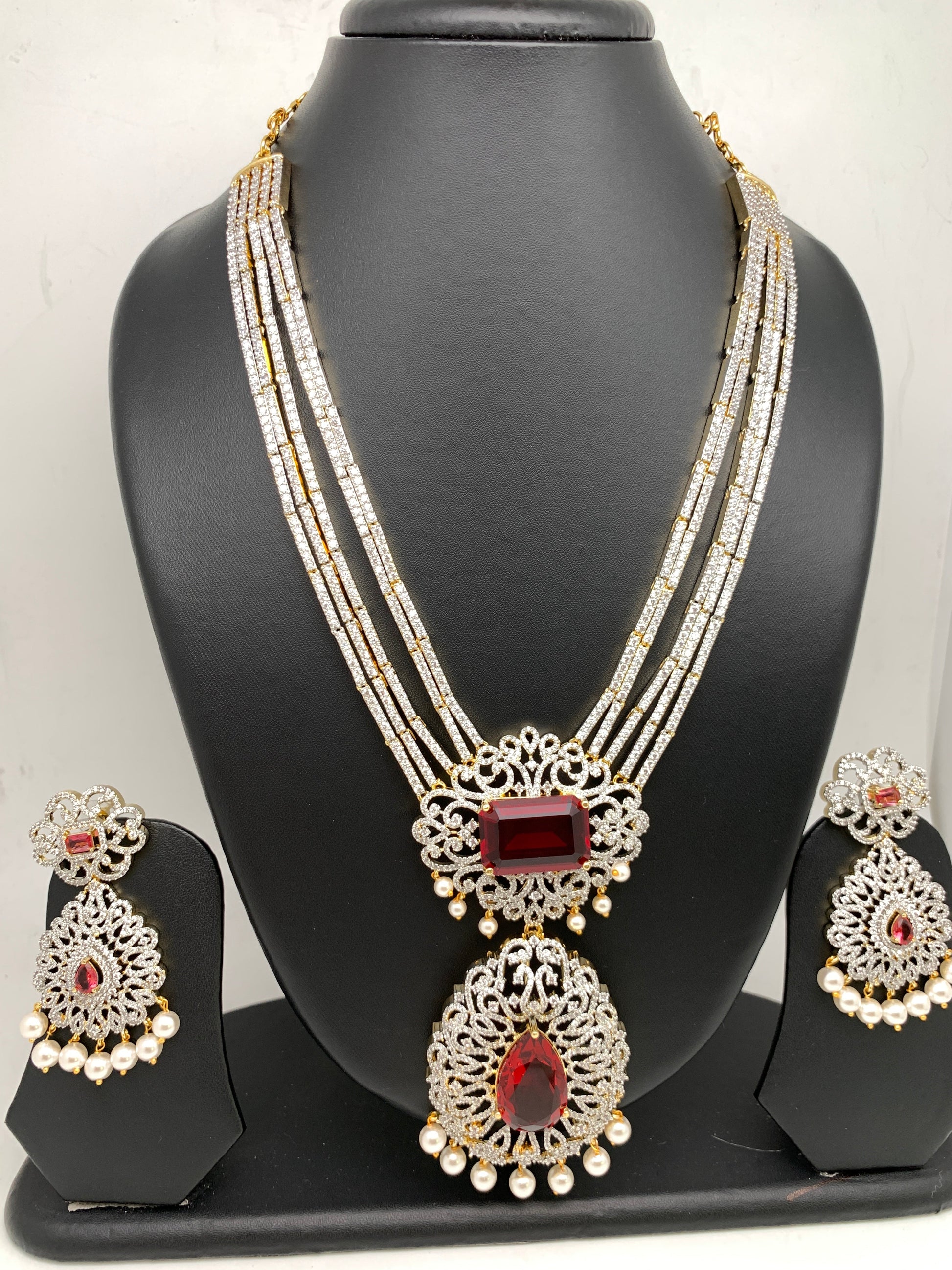 Doublet Stone Multi Layer Detachable Pendent Short Necklace - Red