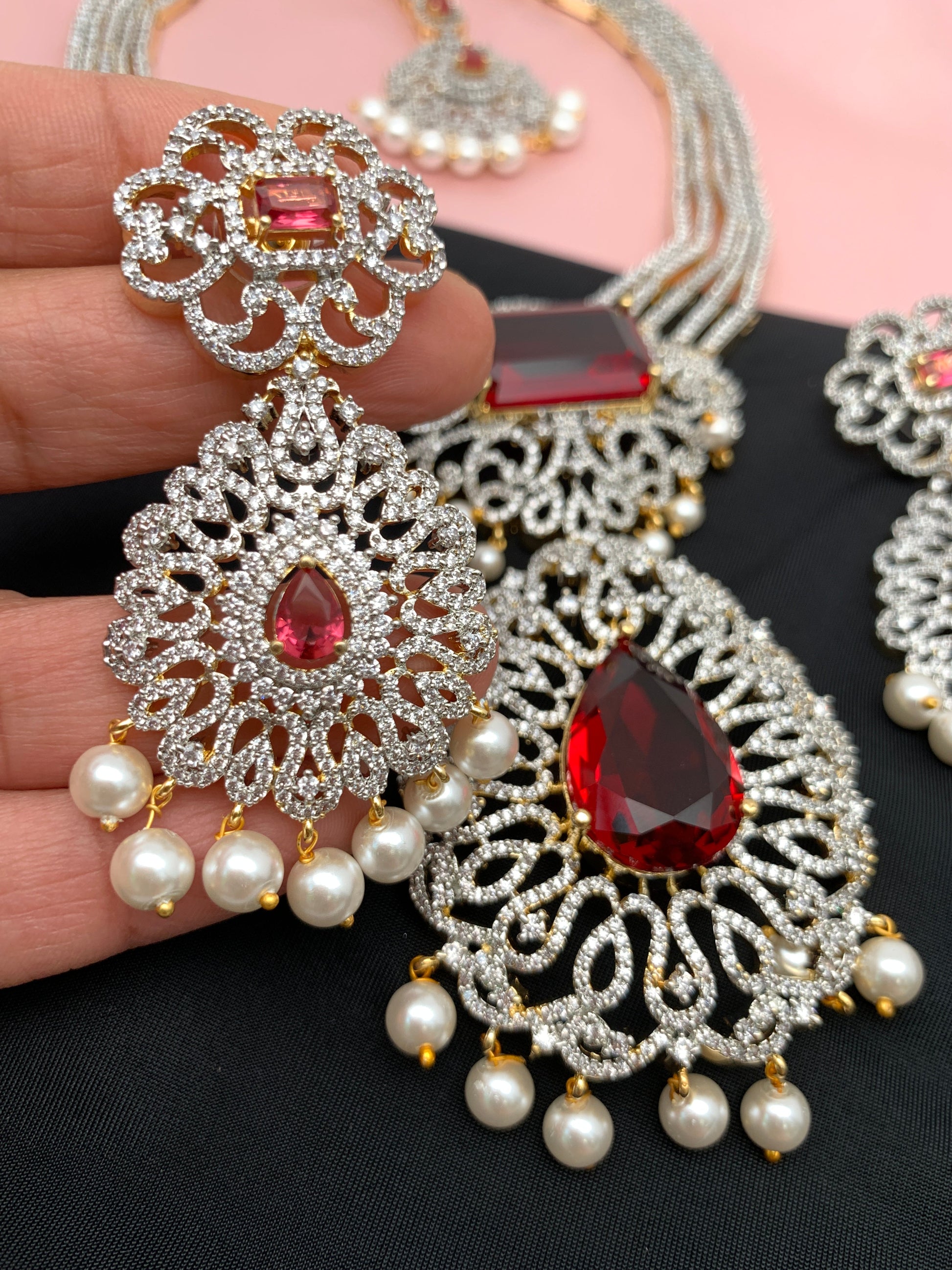 Doublet Stone Multi Layer Detachable Pendent Short Necklace - Red