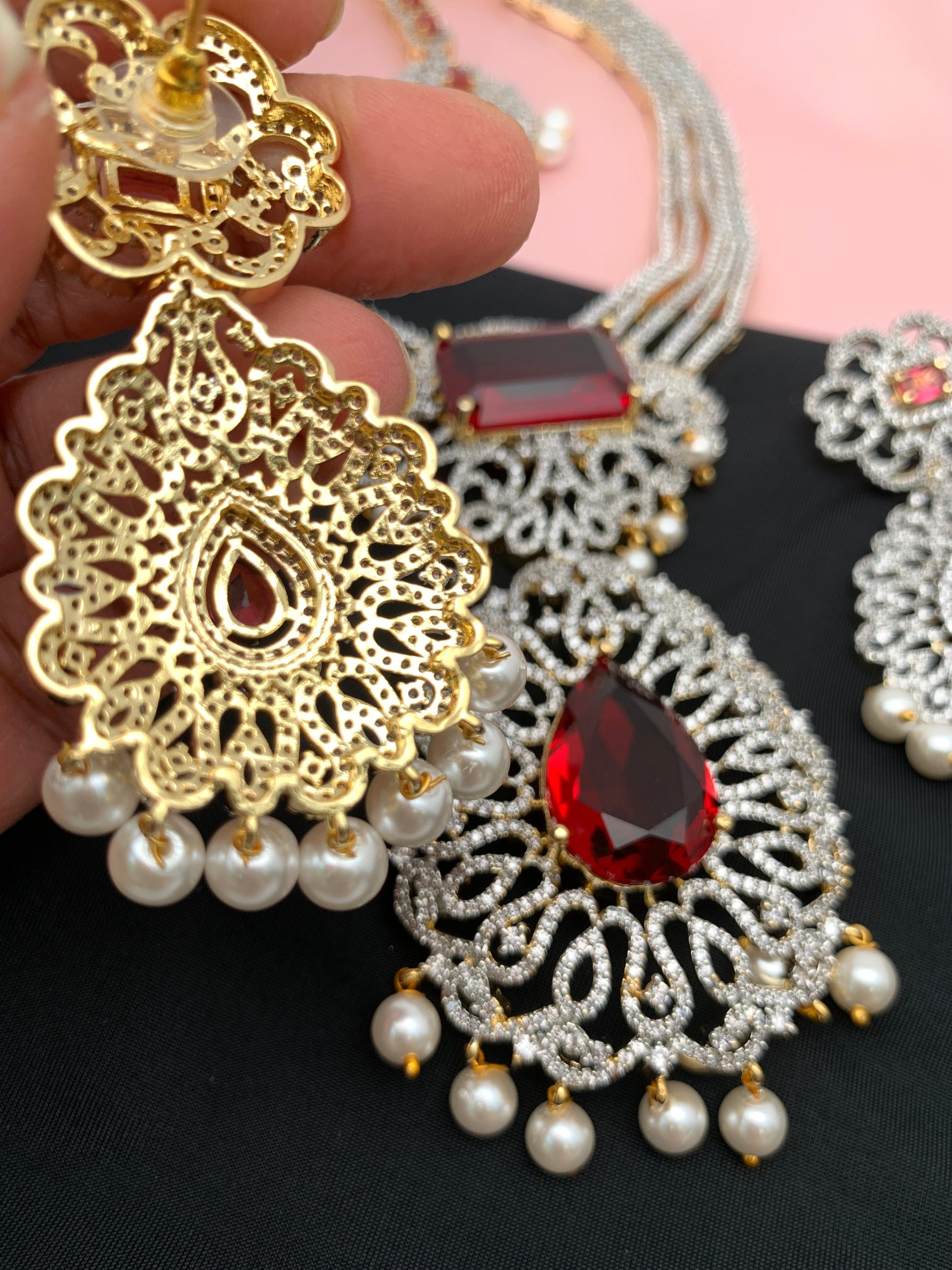 Doublet Stone Multi Layer Detachable Pendent Short Necklace - Red