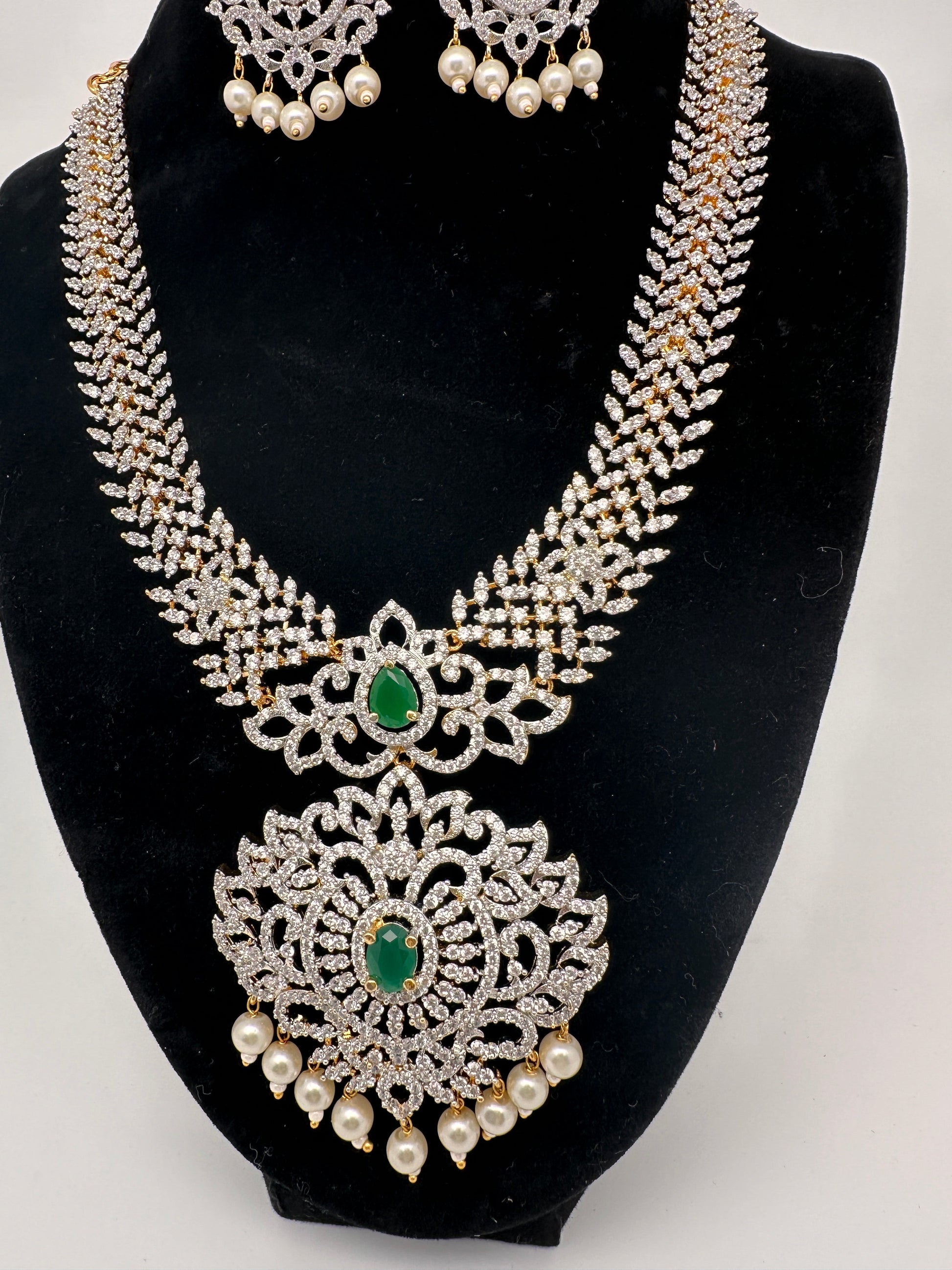 AD Diamond Finish Color Stone Floral Design Short Necklace - Green