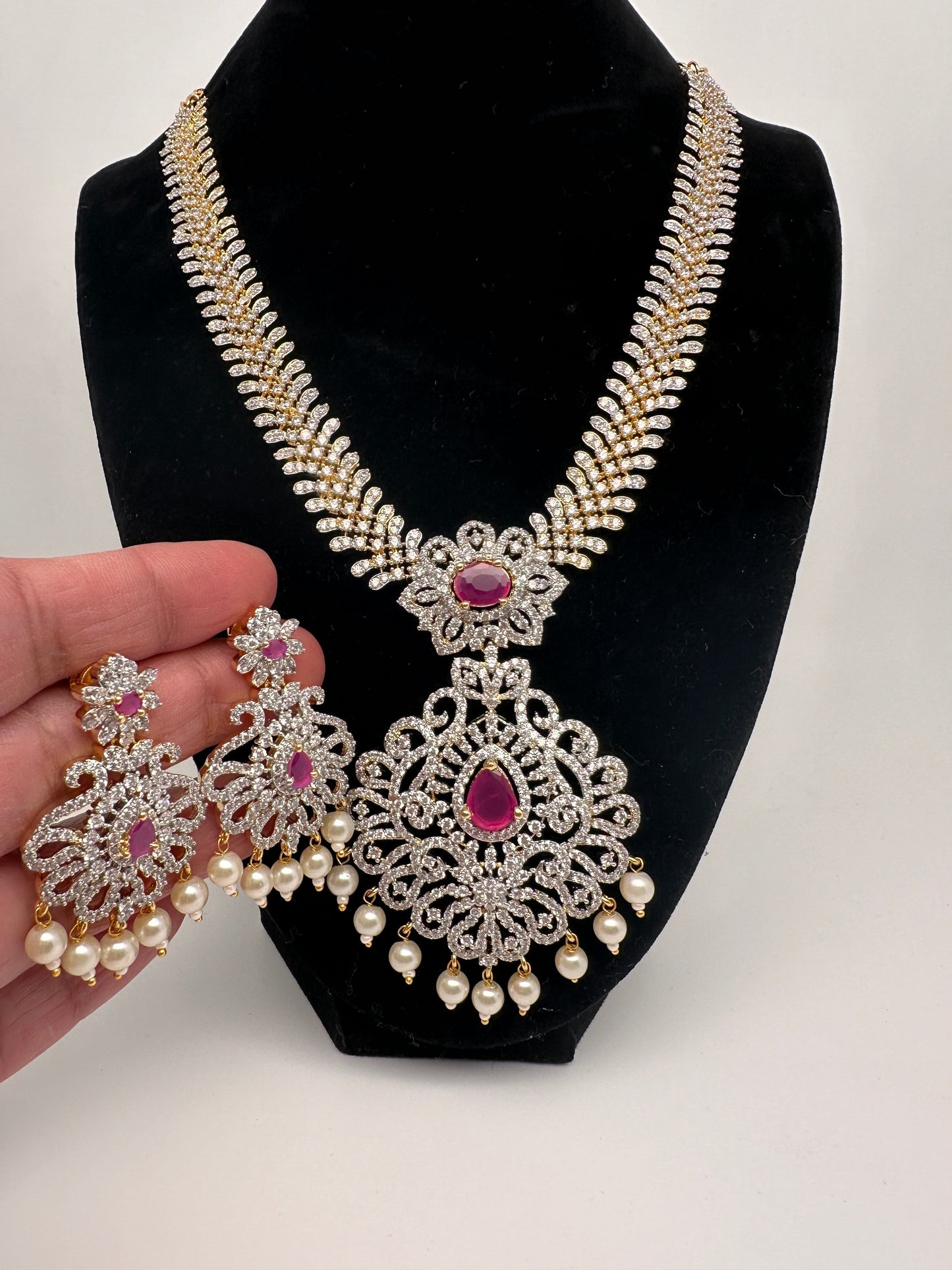 AD Diamond Finish Color Stone Floral Design Short Necklace - Red