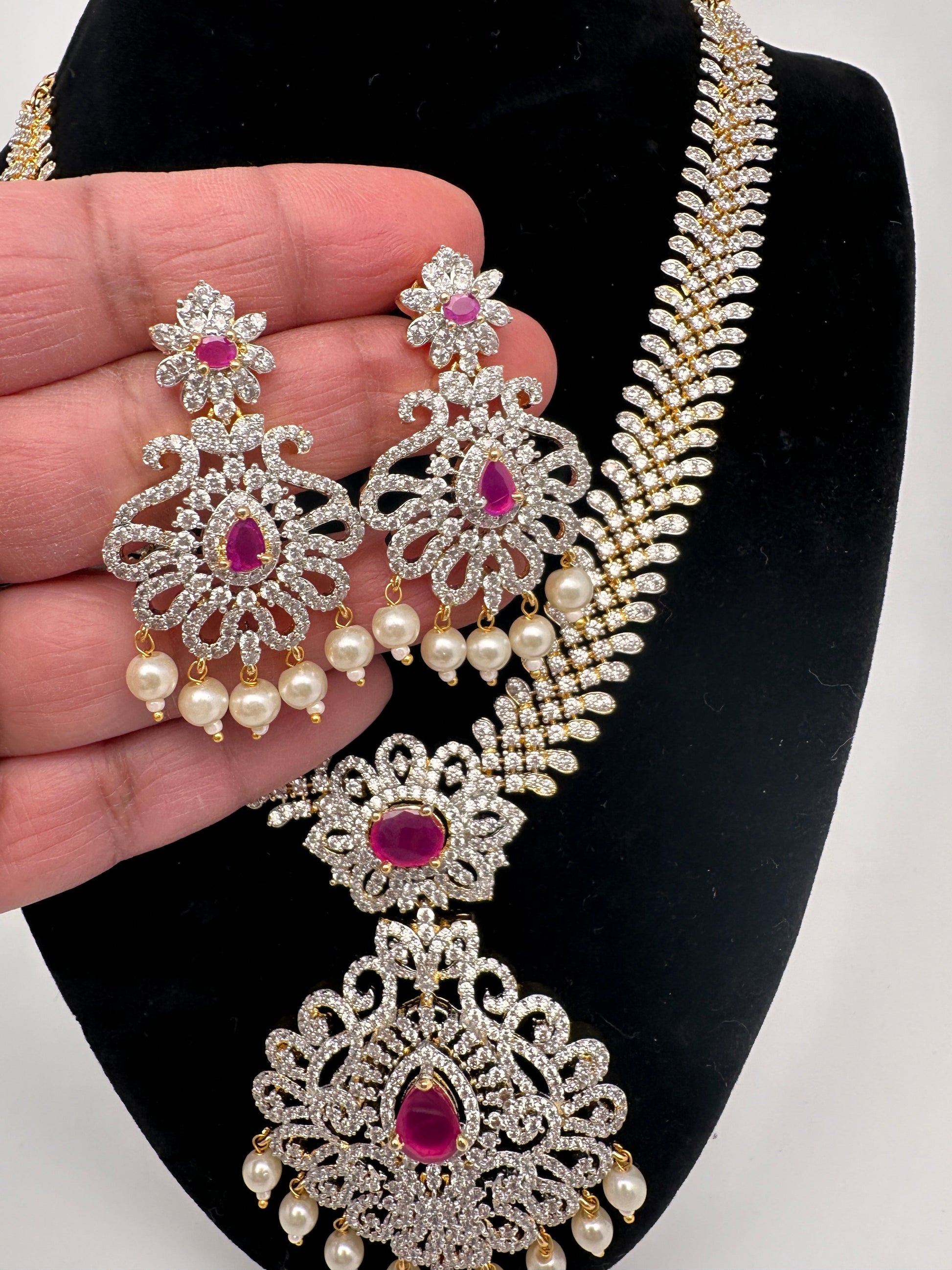AD Diamond Finish Color Stone Floral Design Short Necklace - Red