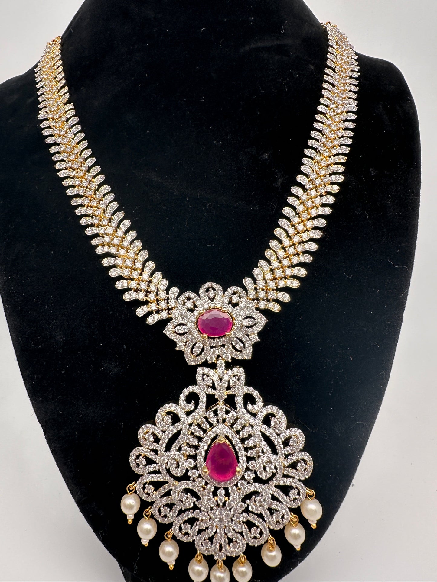 AD Diamond Finish Color Stone Floral Design Short Necklace - Red