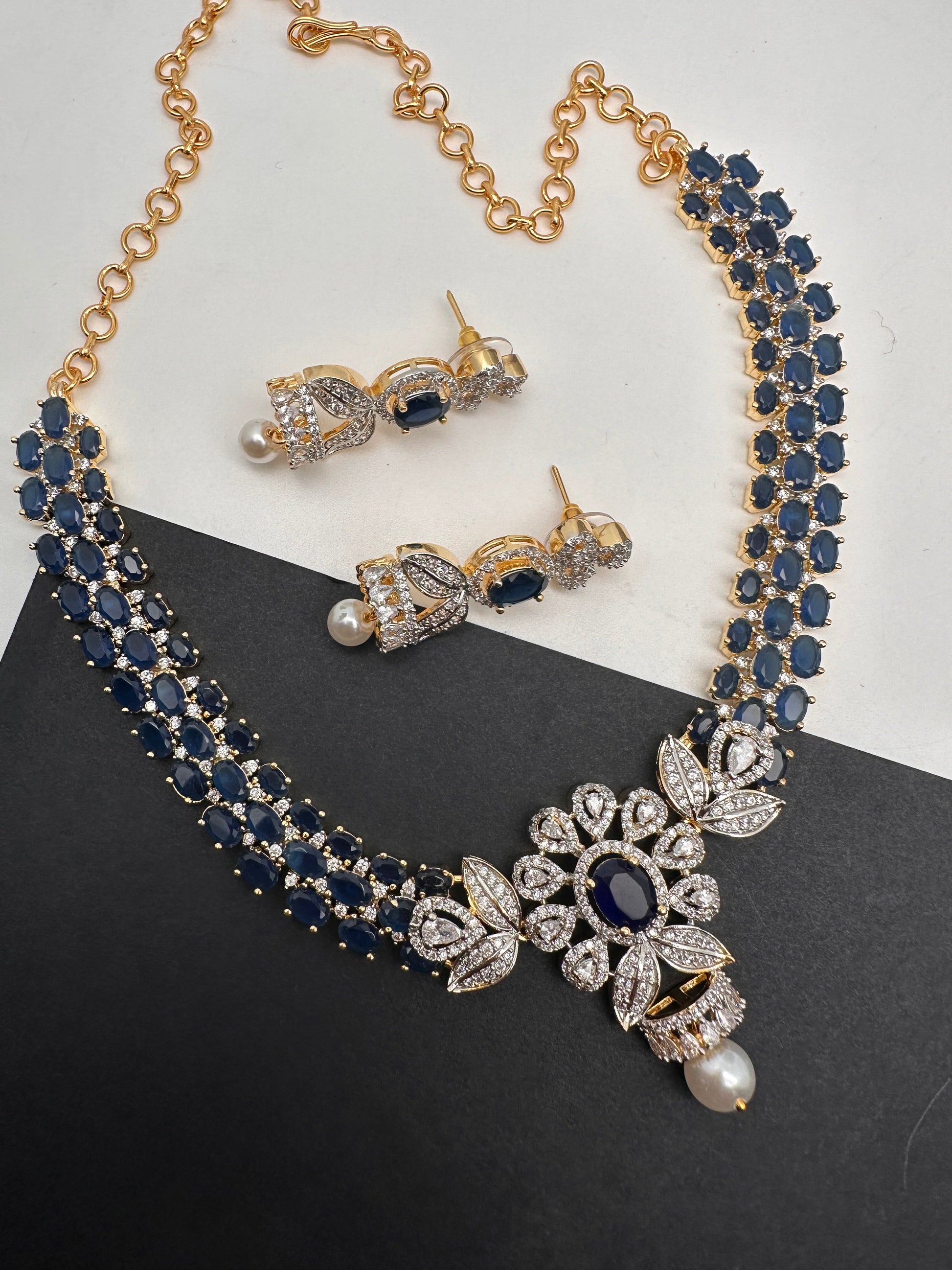 AD Color Stone Floral Design Neckline Short Necklace - Blue