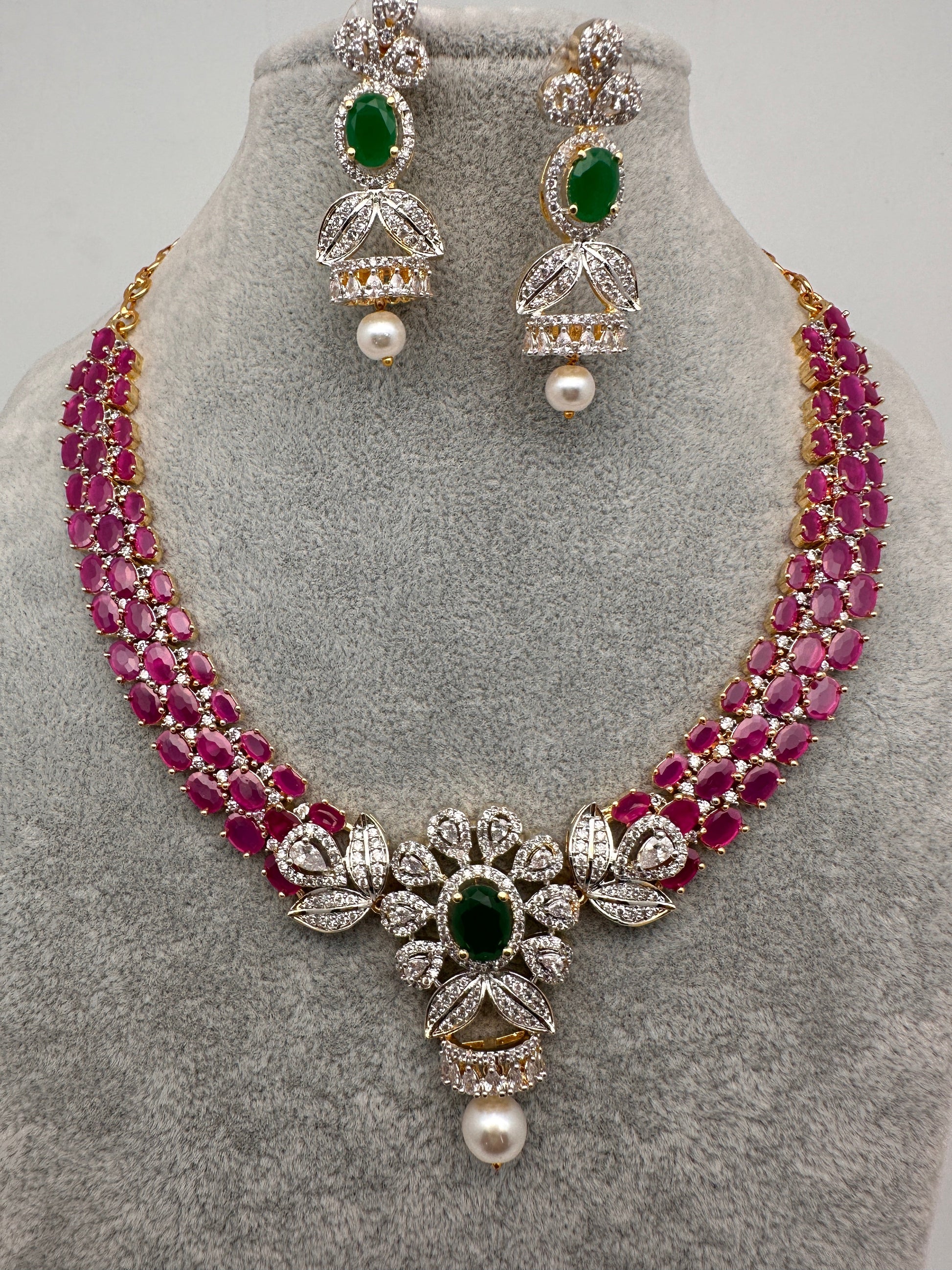 AD Color Stone Floral Design Neckline Short Necklace - Pink