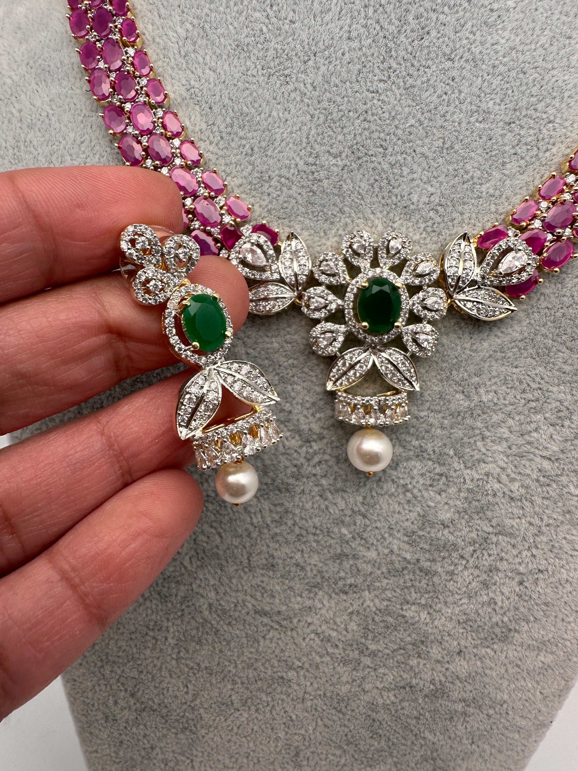 AD Color Stone Floral Design Neckline Short Necklace - Pink