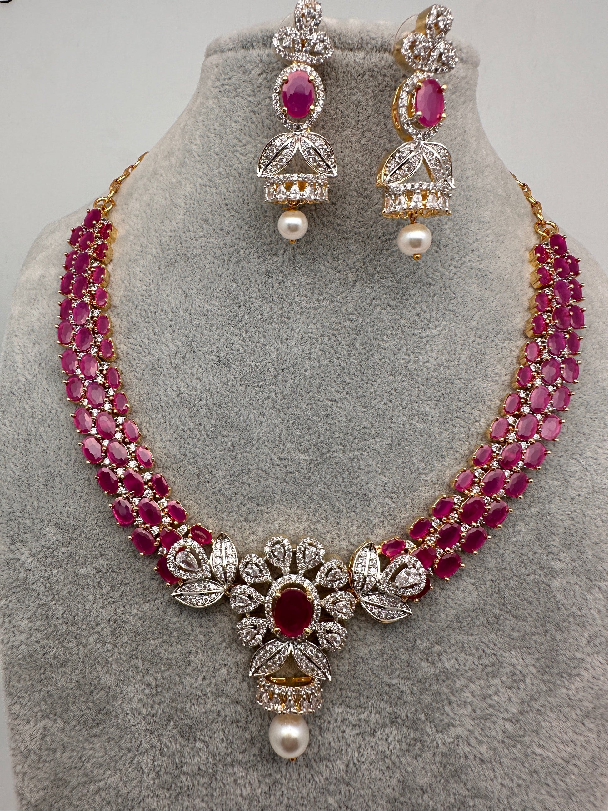 AD Color Stone Floral Design Neckline Short Necklace - Red