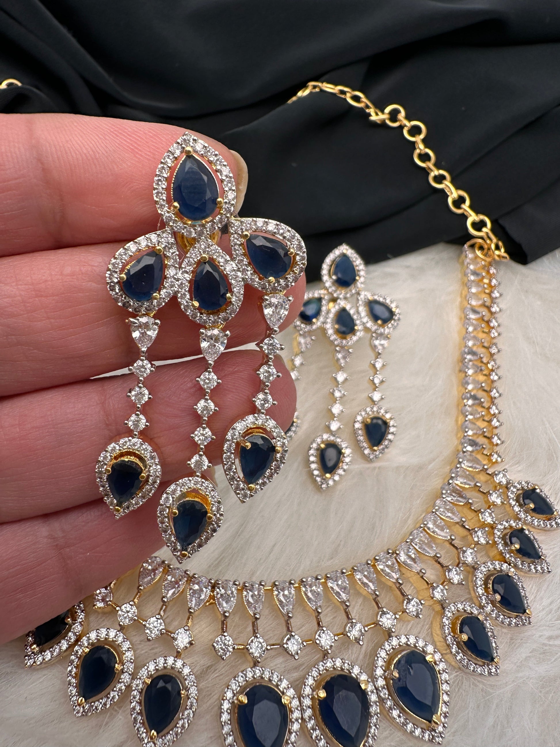 AD Color Stone Neckline Short Necklace - Blue