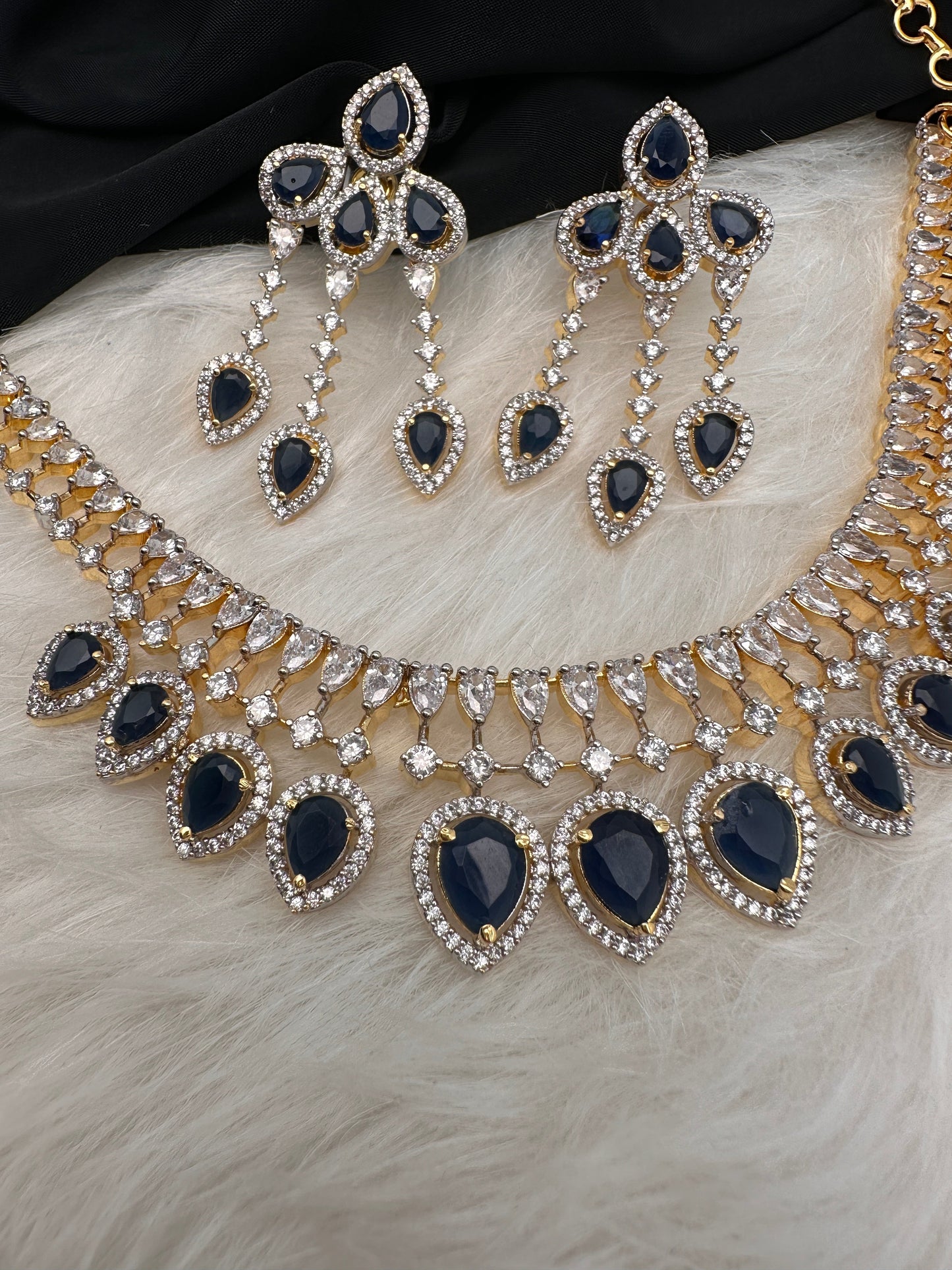 AD Color Stone Neckline Short Necklace - Blue