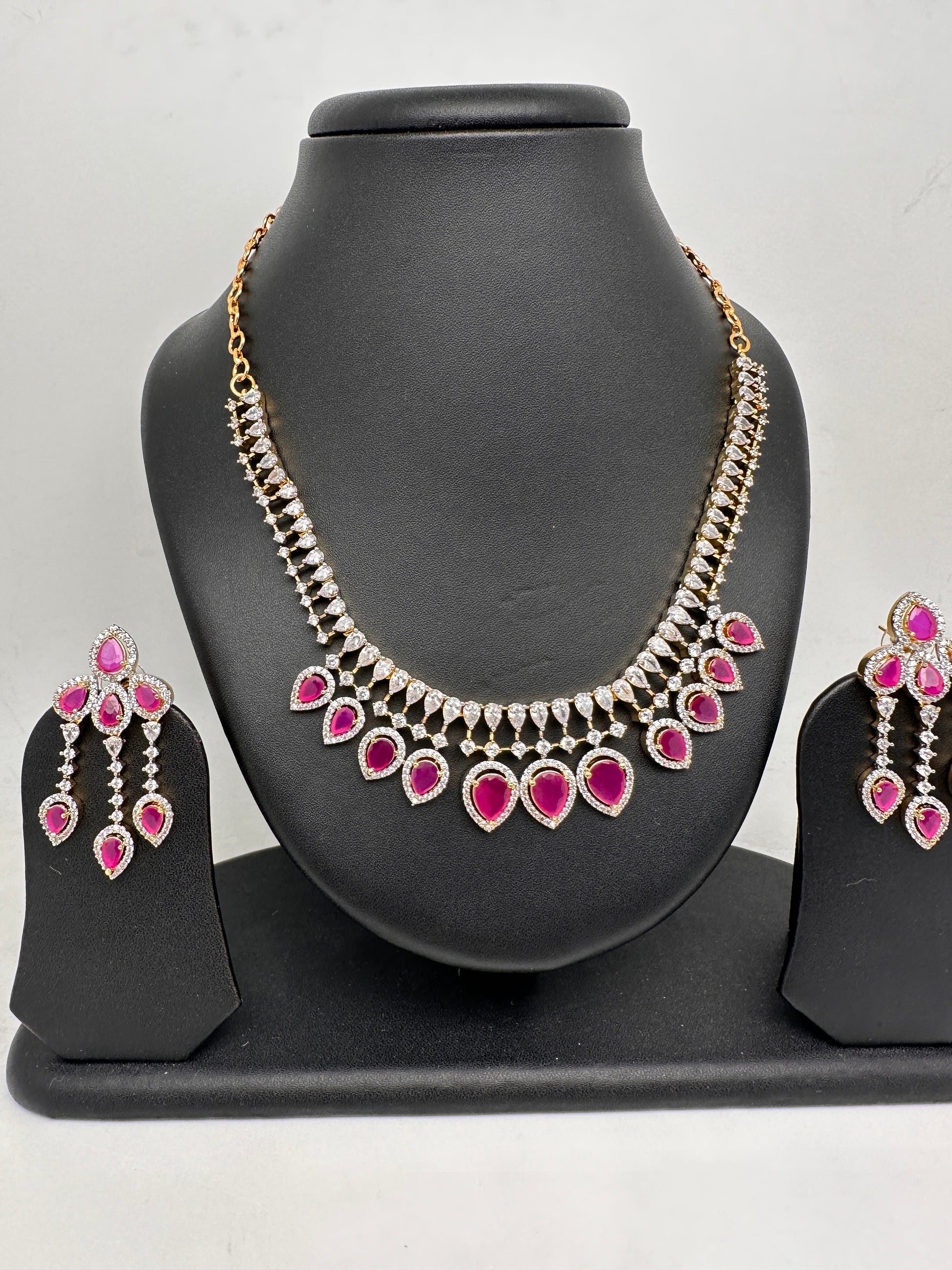 AD Color Stone Neckline Short Necklace - Red