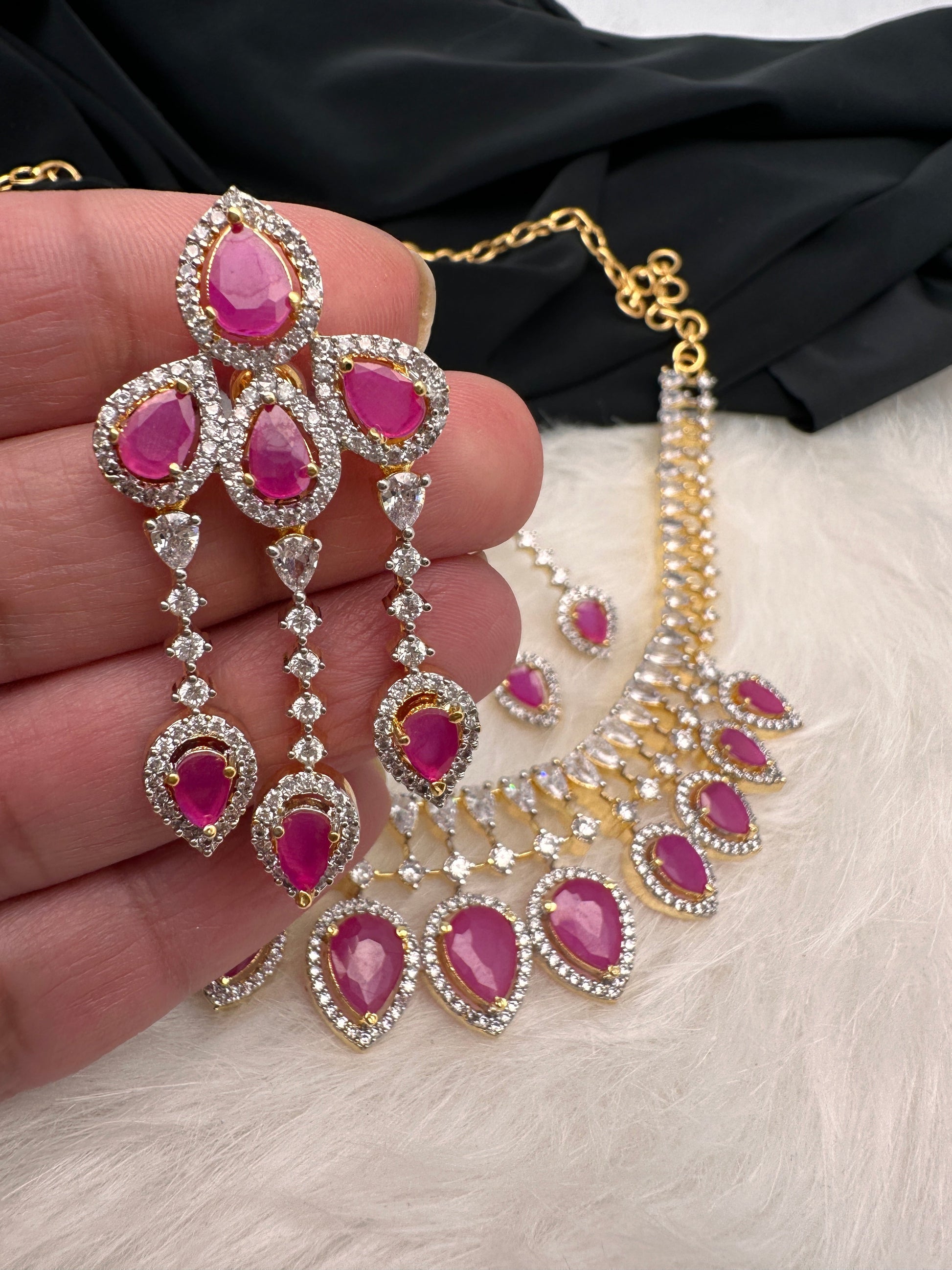 AD Color Stone Neckline Short Necklace - Red