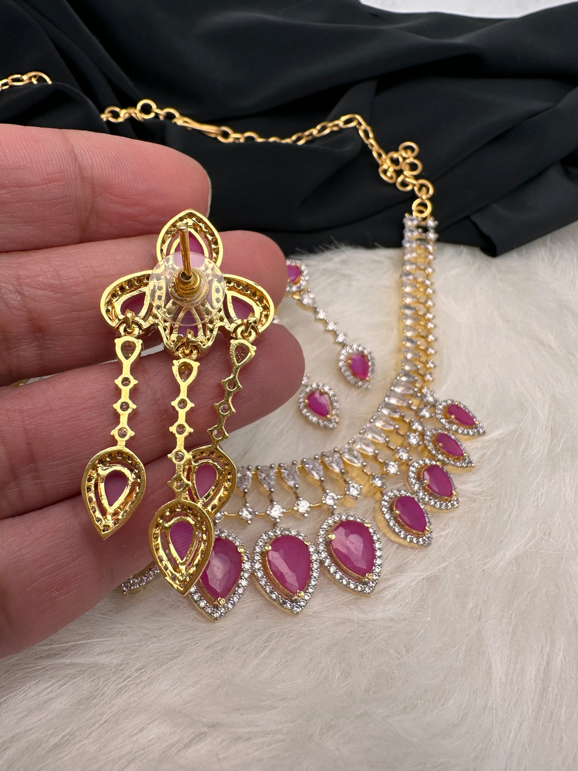 AD Color Stone Neckline Short Necklace - Red