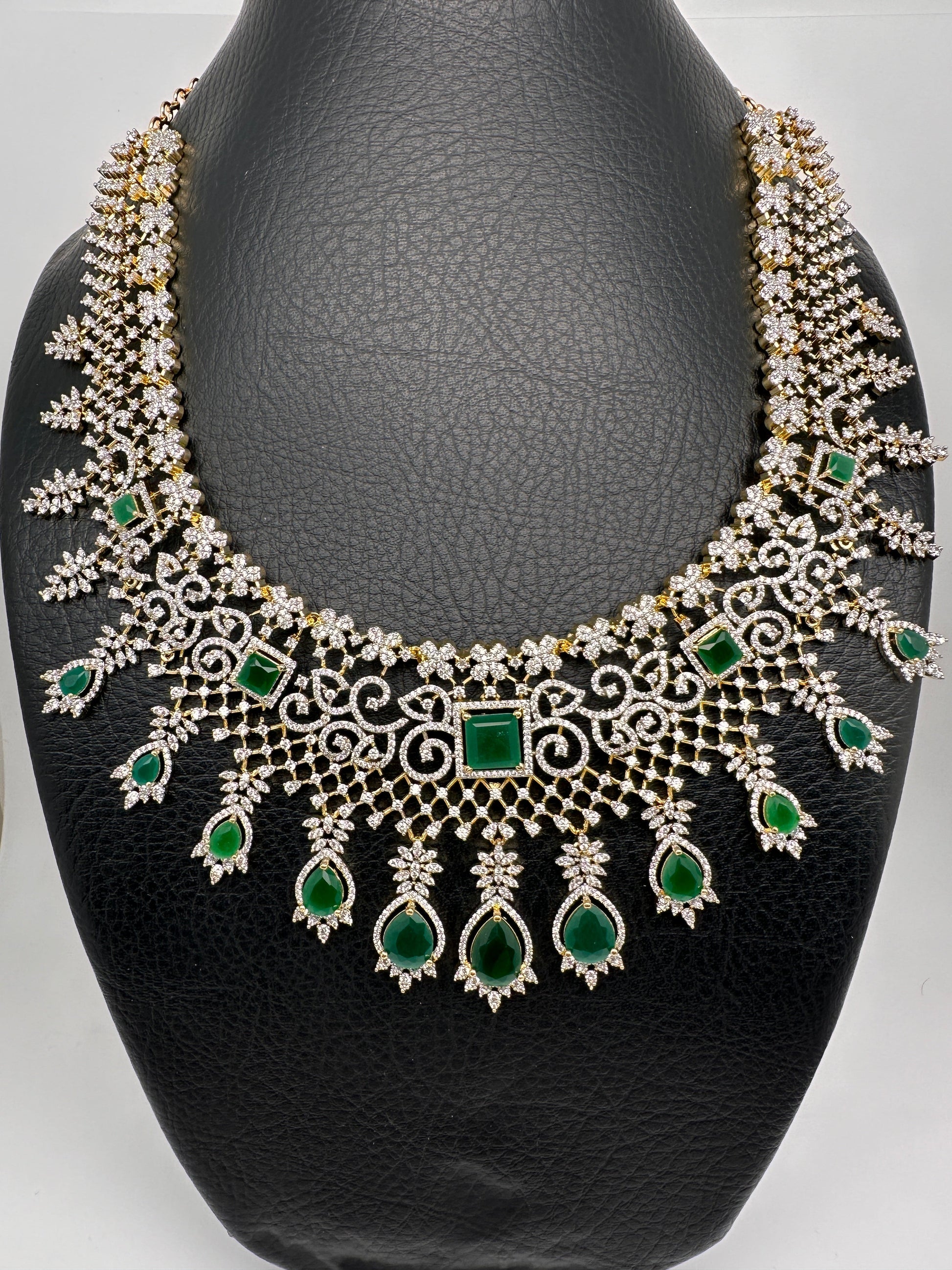 AD Color Stone Broad Short Necklace - Green