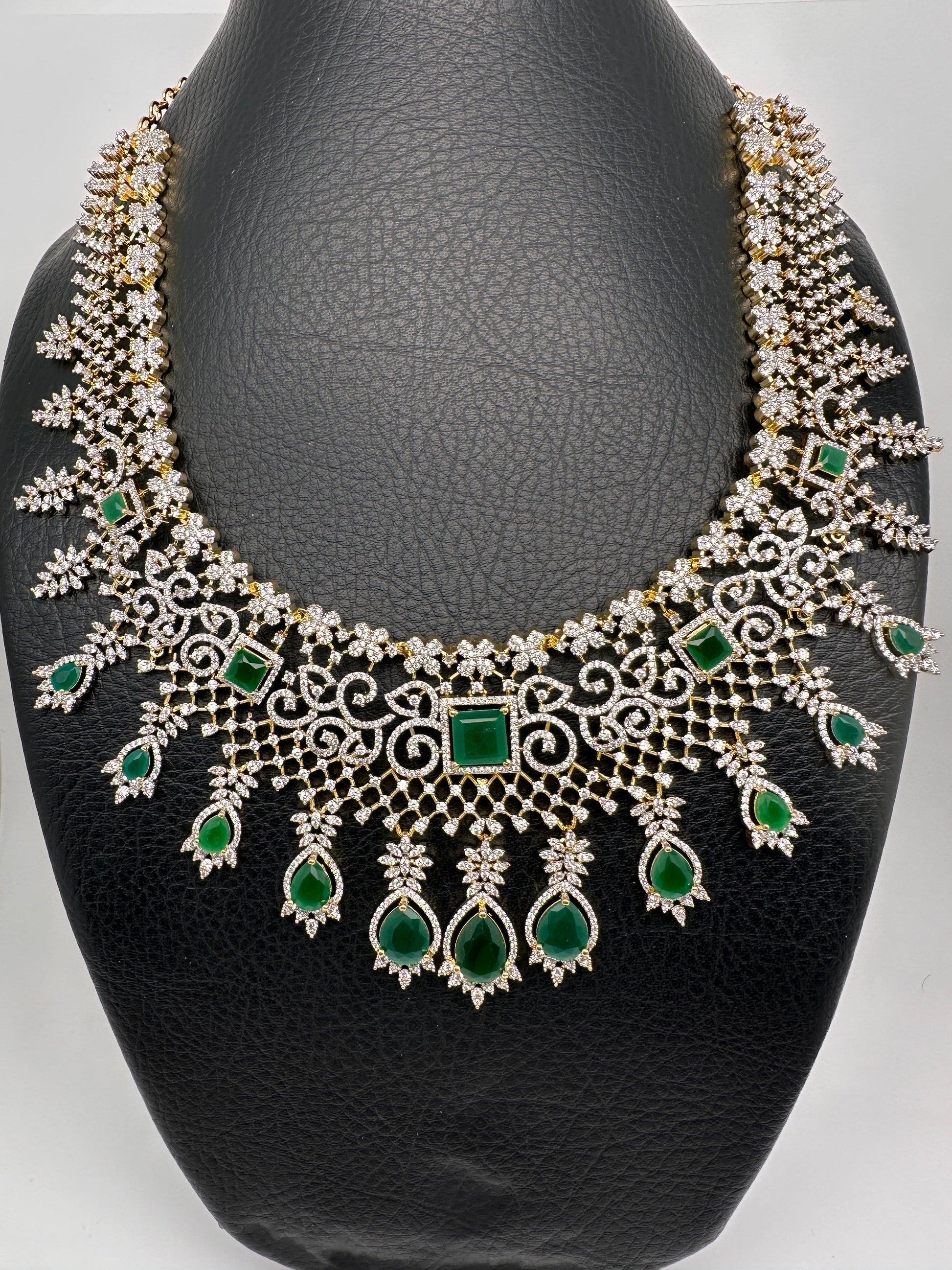 AD Color Stone Broad Short Necklace - Green