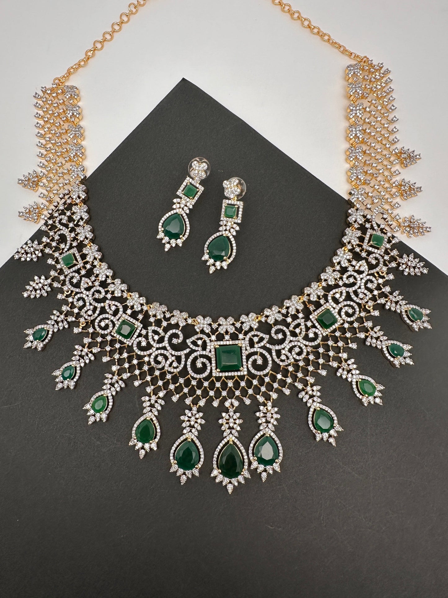 AD Color Stone Broad Short Necklace - Green