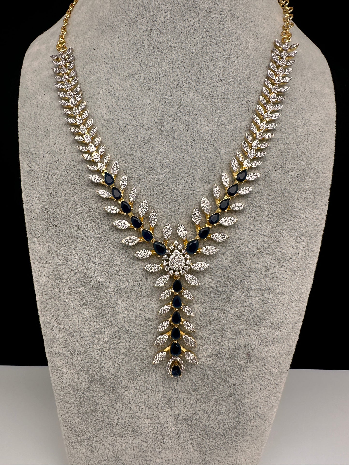 AD Color Stone Dainty Short Necklace - Blue