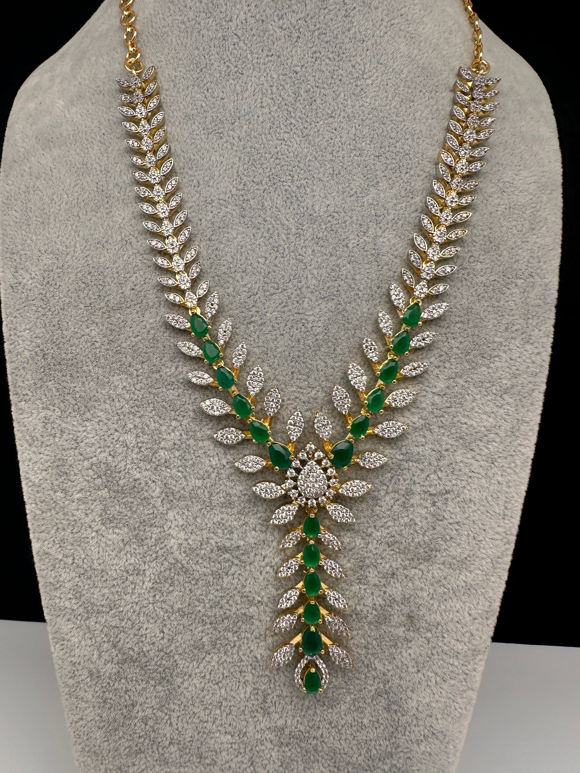 AD Color Stone Dainty Short Necklace - Green