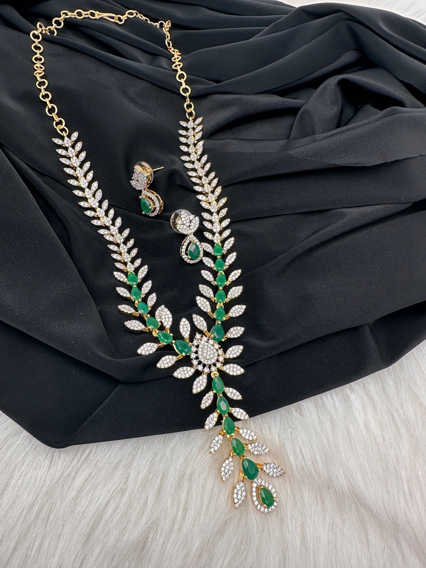 AD Color Stone Dainty Short Necklace - Green