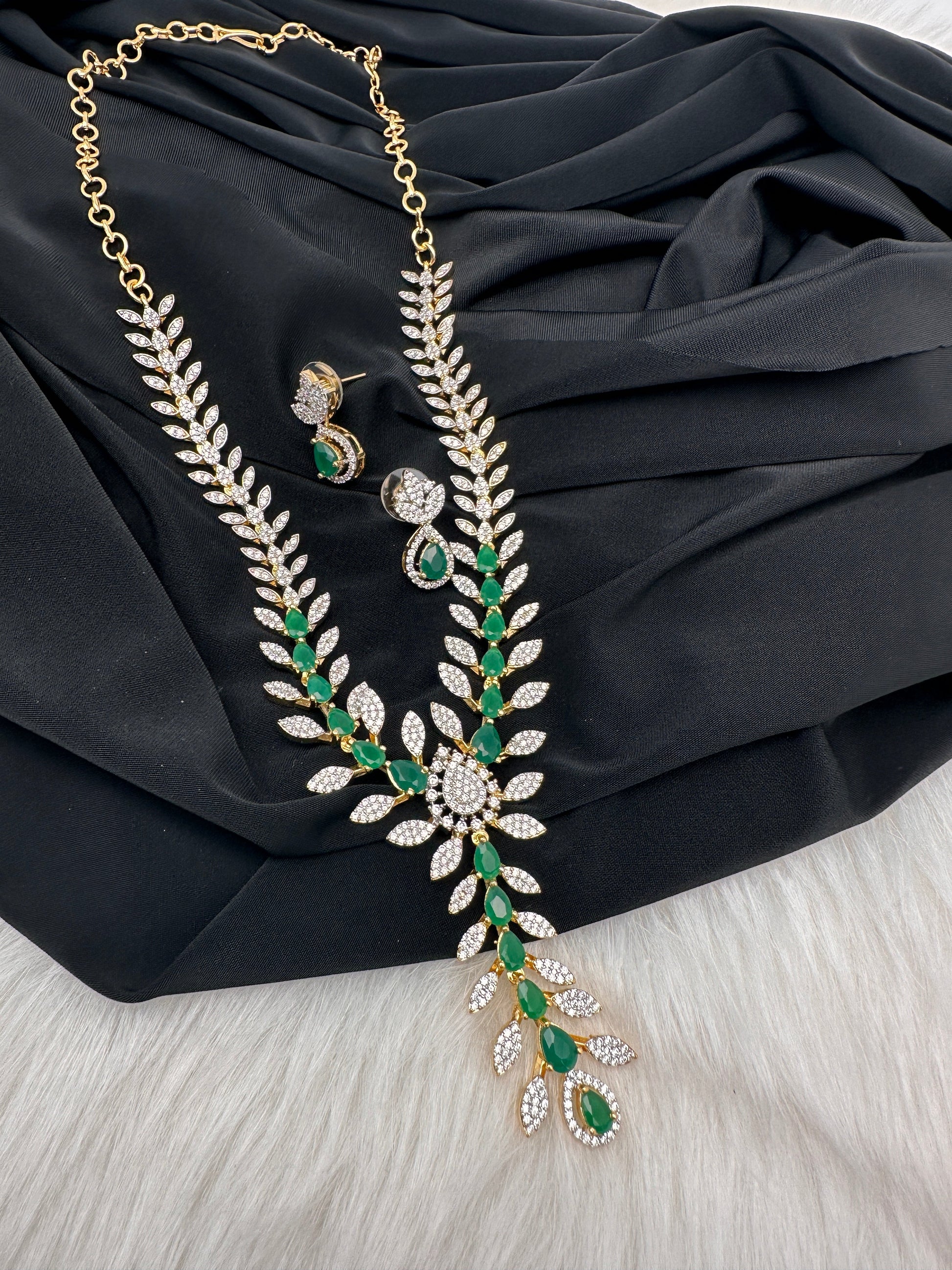 AD Color Stone Dainty Short Necklace - Green