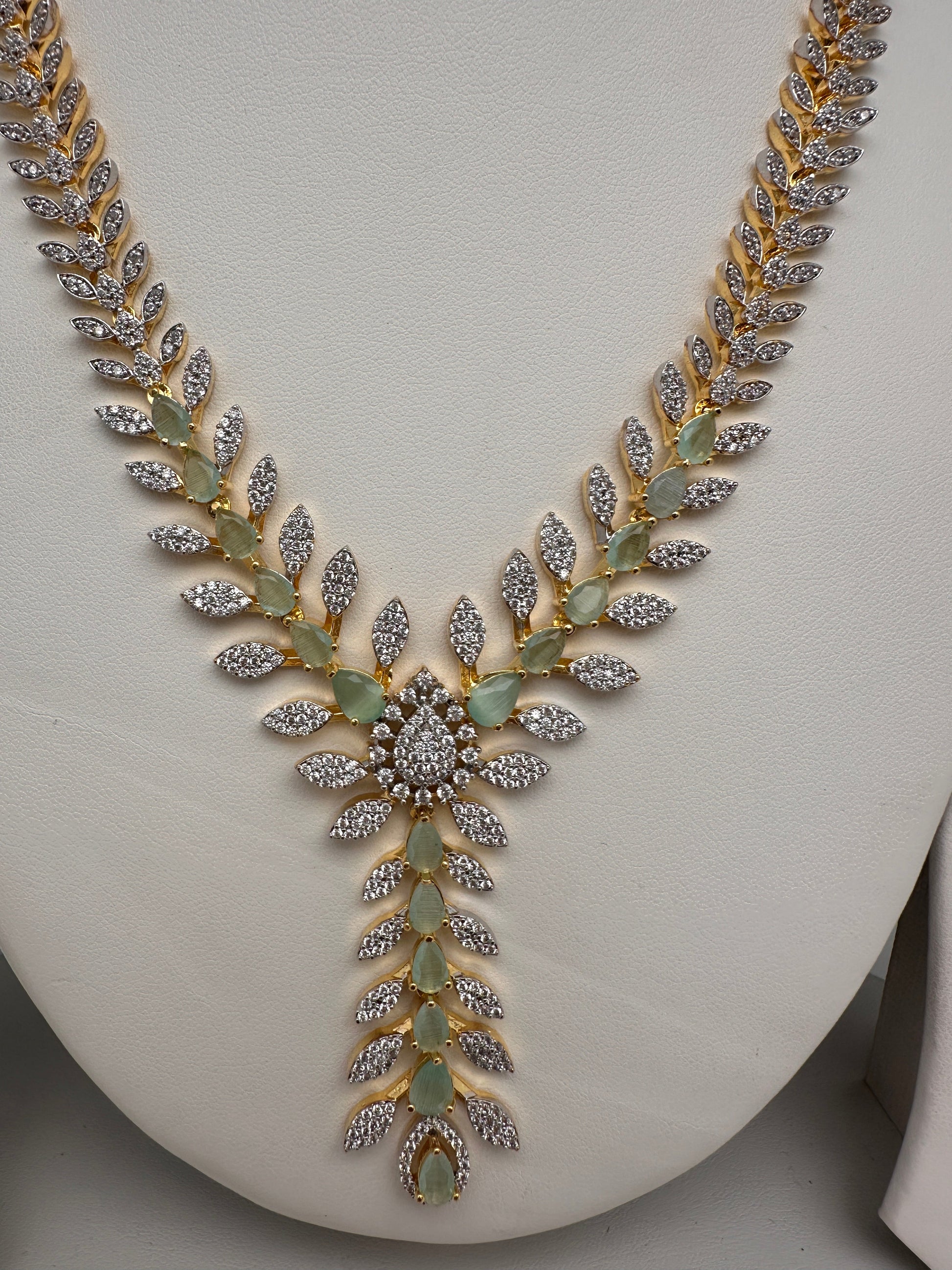 AD Color Stone Dainty Short Necklace - LightGreen
