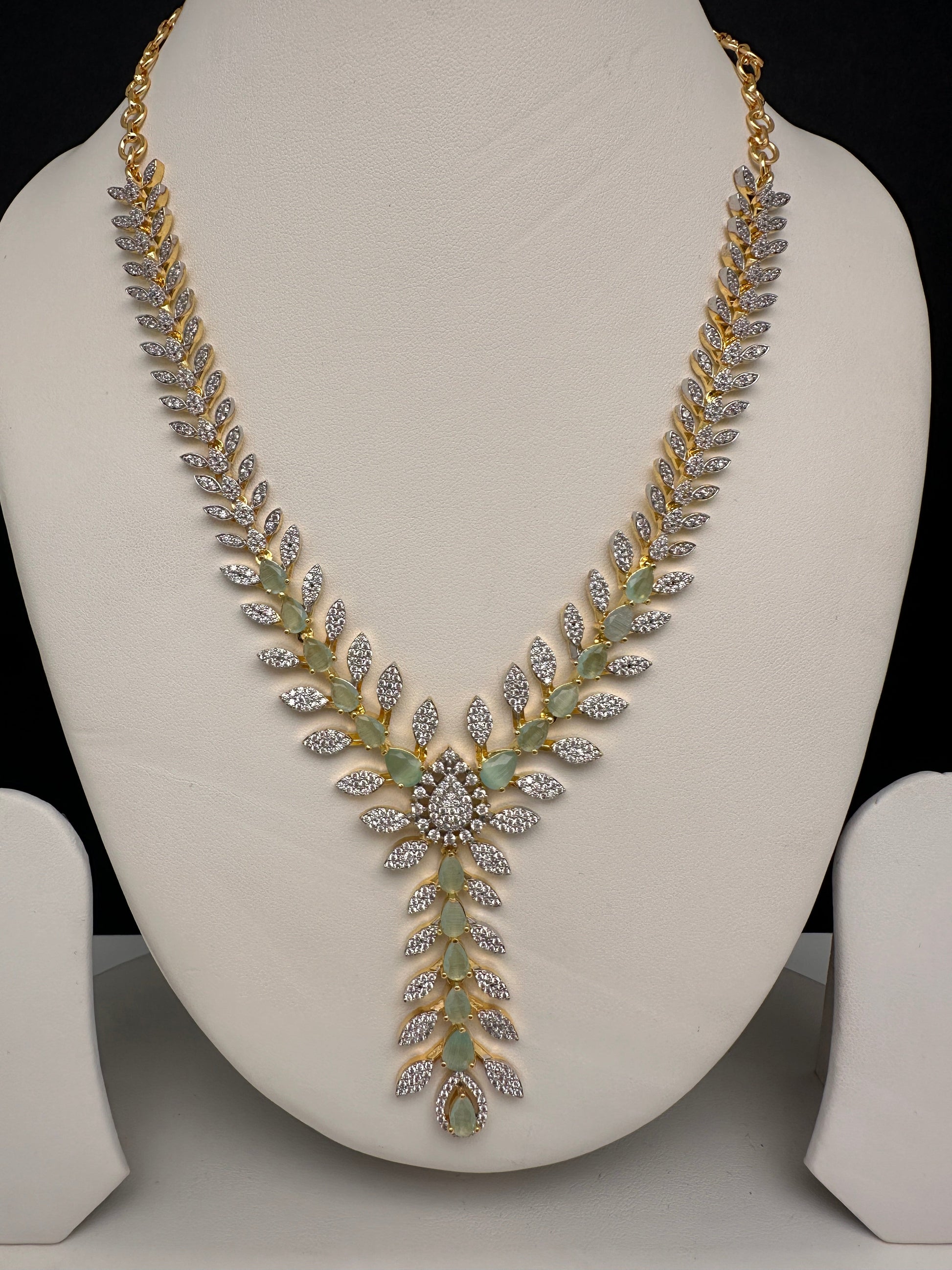 AD Color Stone Dainty Short Necklace - LightGreen