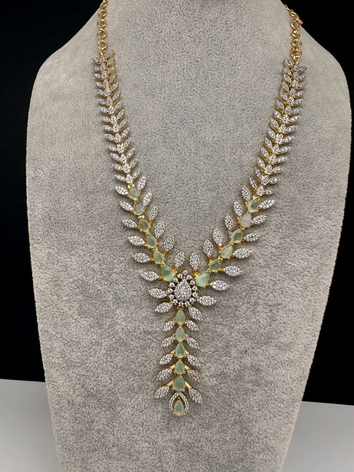 AD Color Stone Dainty Short Necklace - LightGreen