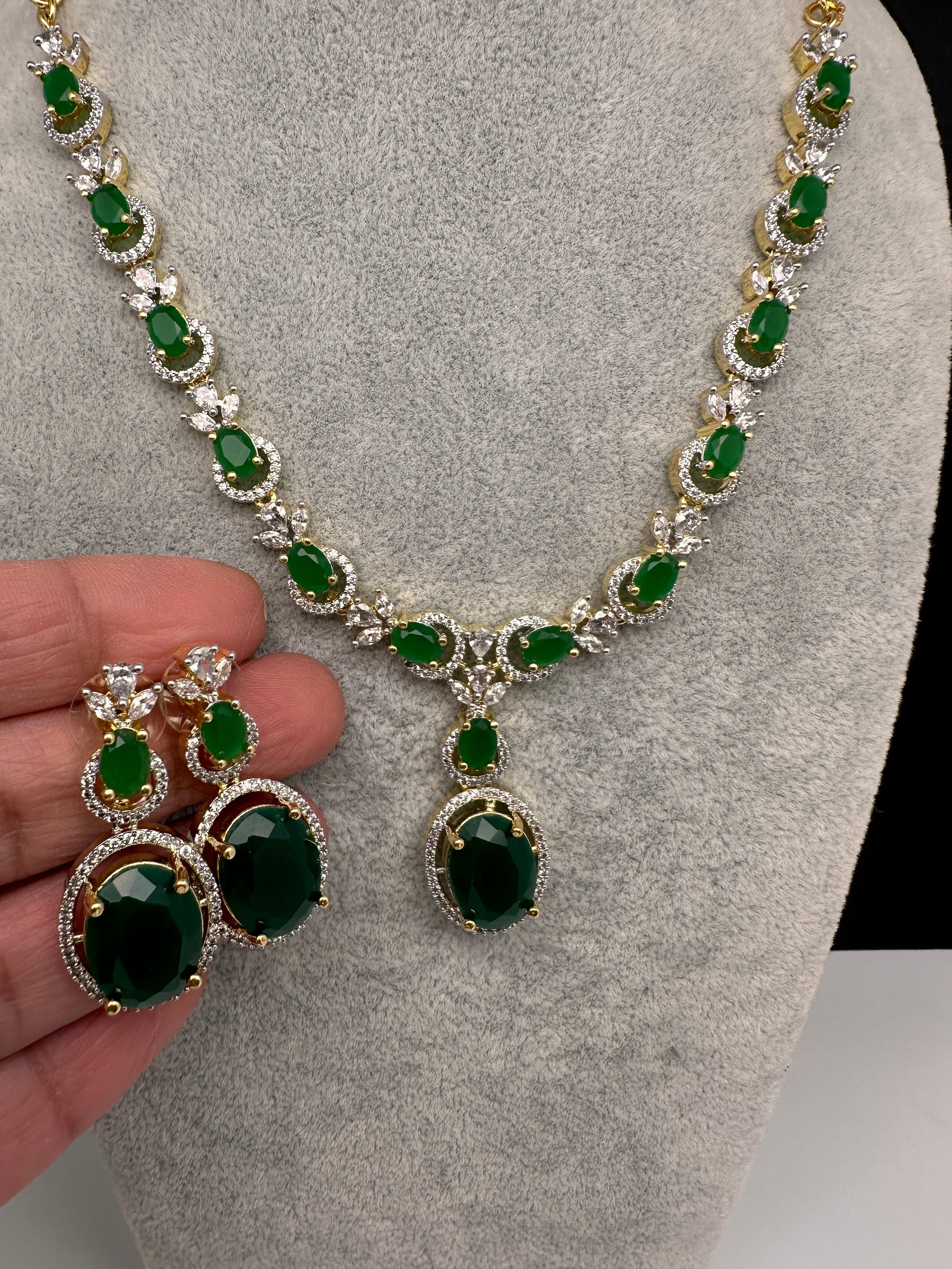 AD Color Stone Dainty Short Necklace - Green