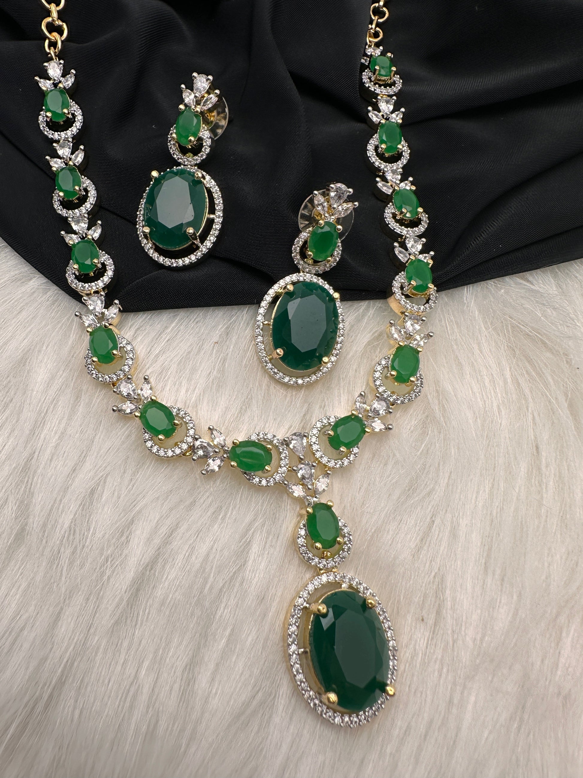 AD Color Stone Dainty Short Necklace - Green