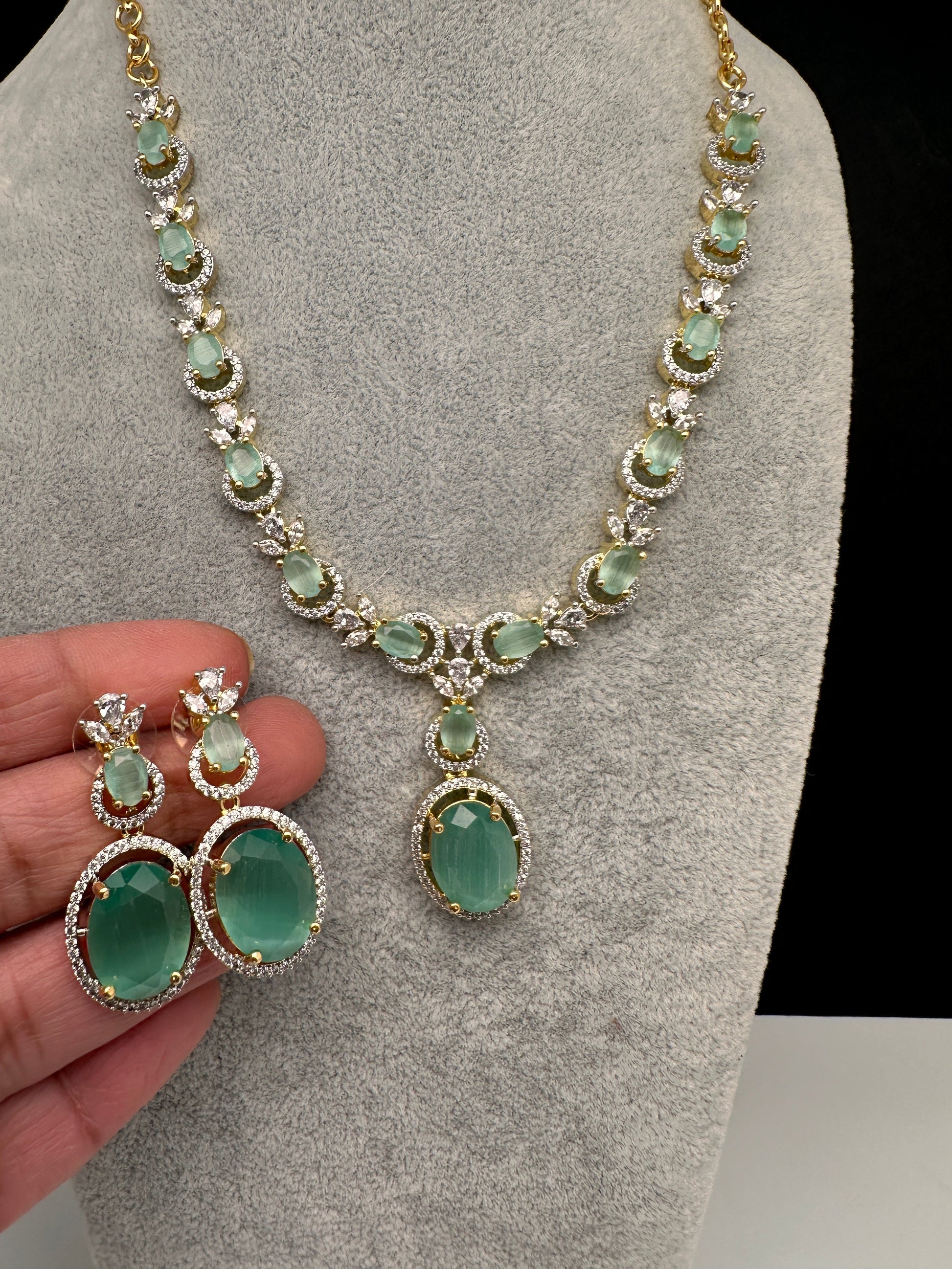 AD Color Stone Dainty Short Necklace - LightGreen