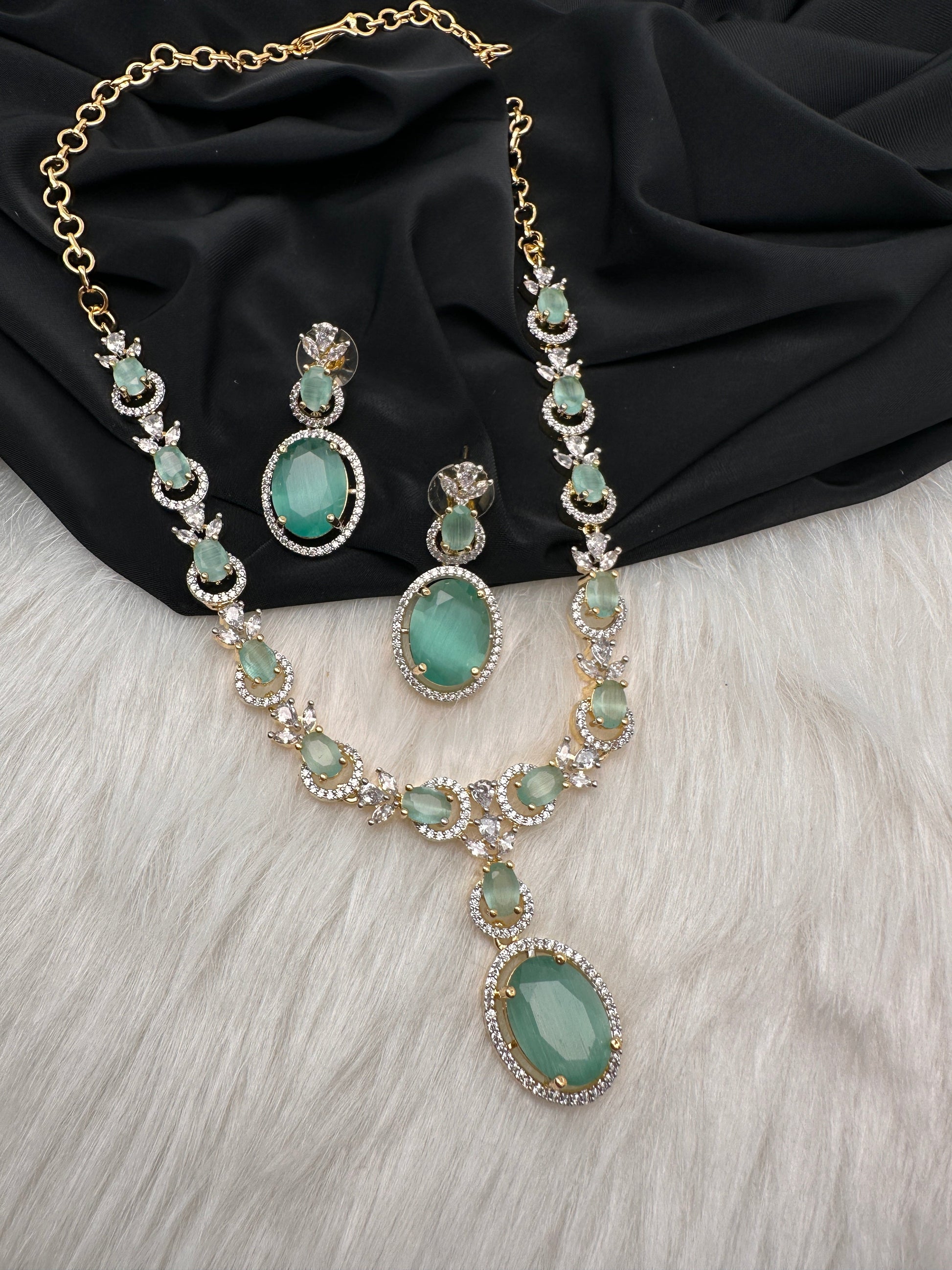 AD Color Stone Dainty Short Necklace - LightGreen