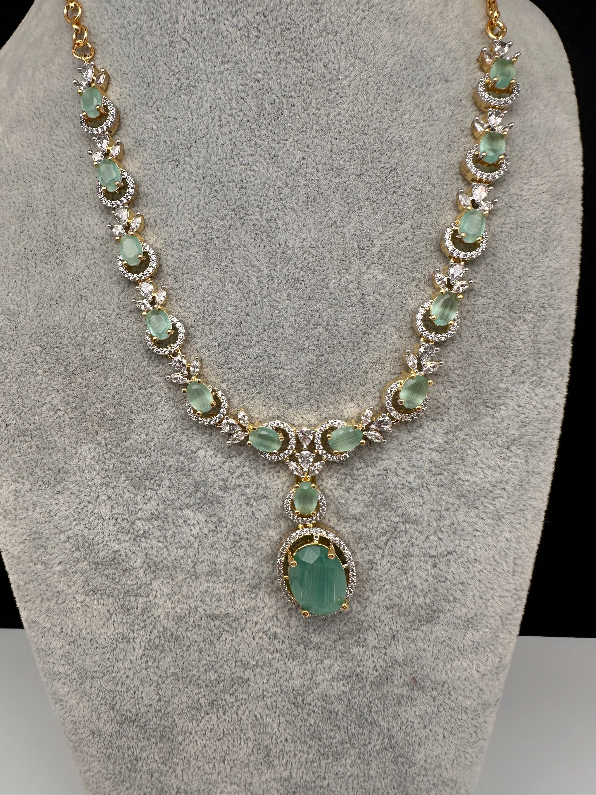 AD Color Stone Dainty Short Necklace - LightGreen