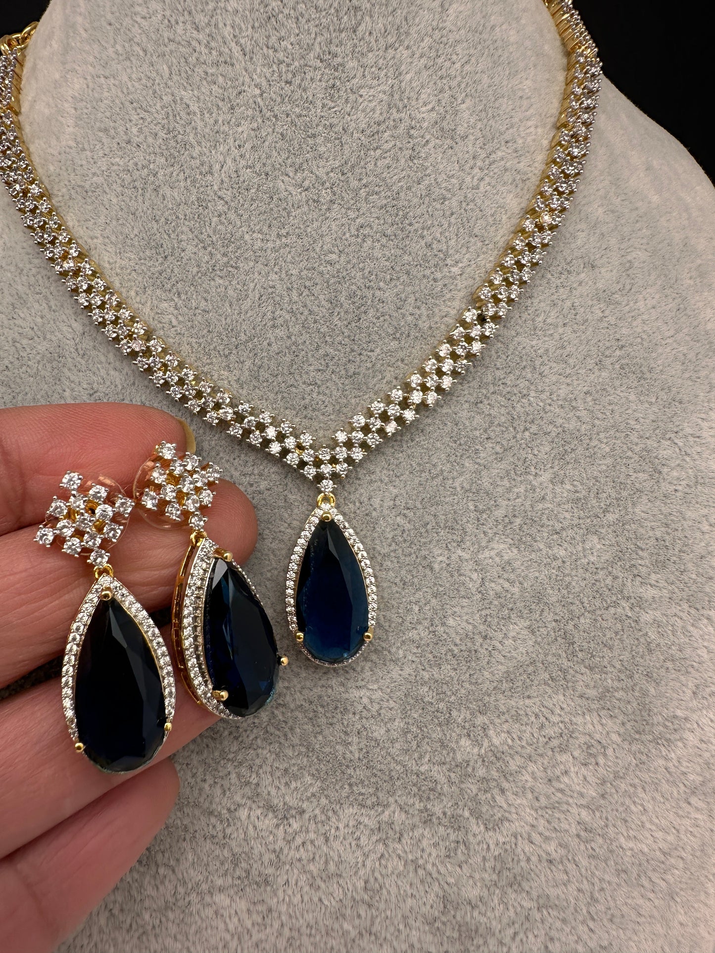 AD Color Stone Dainty Short Necklace - Blue