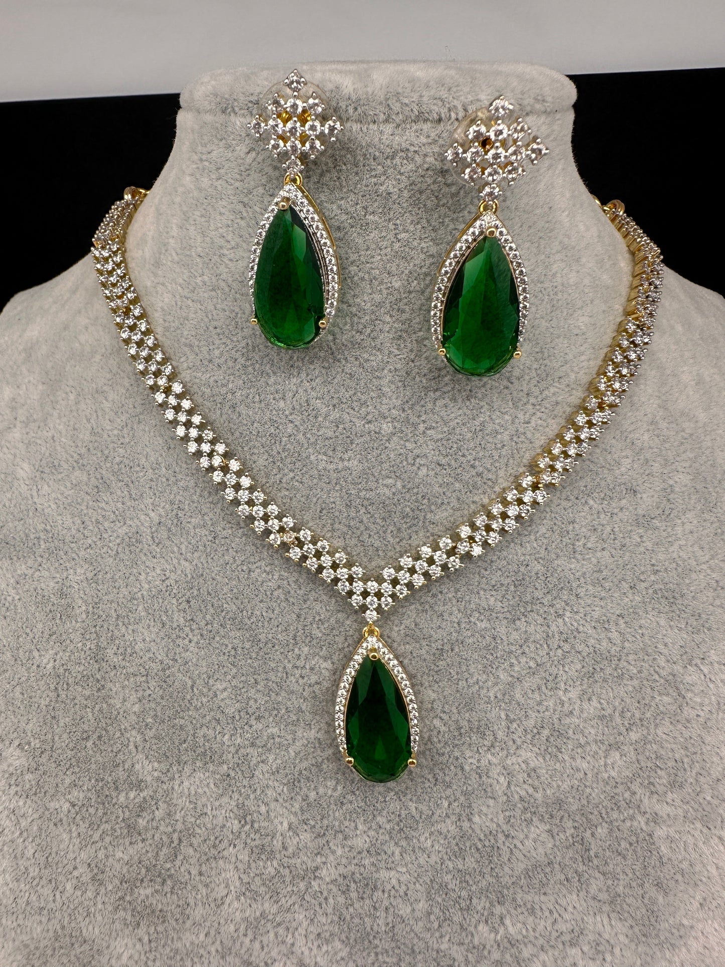 AD Color Stone Dainty Short Necklace - Green