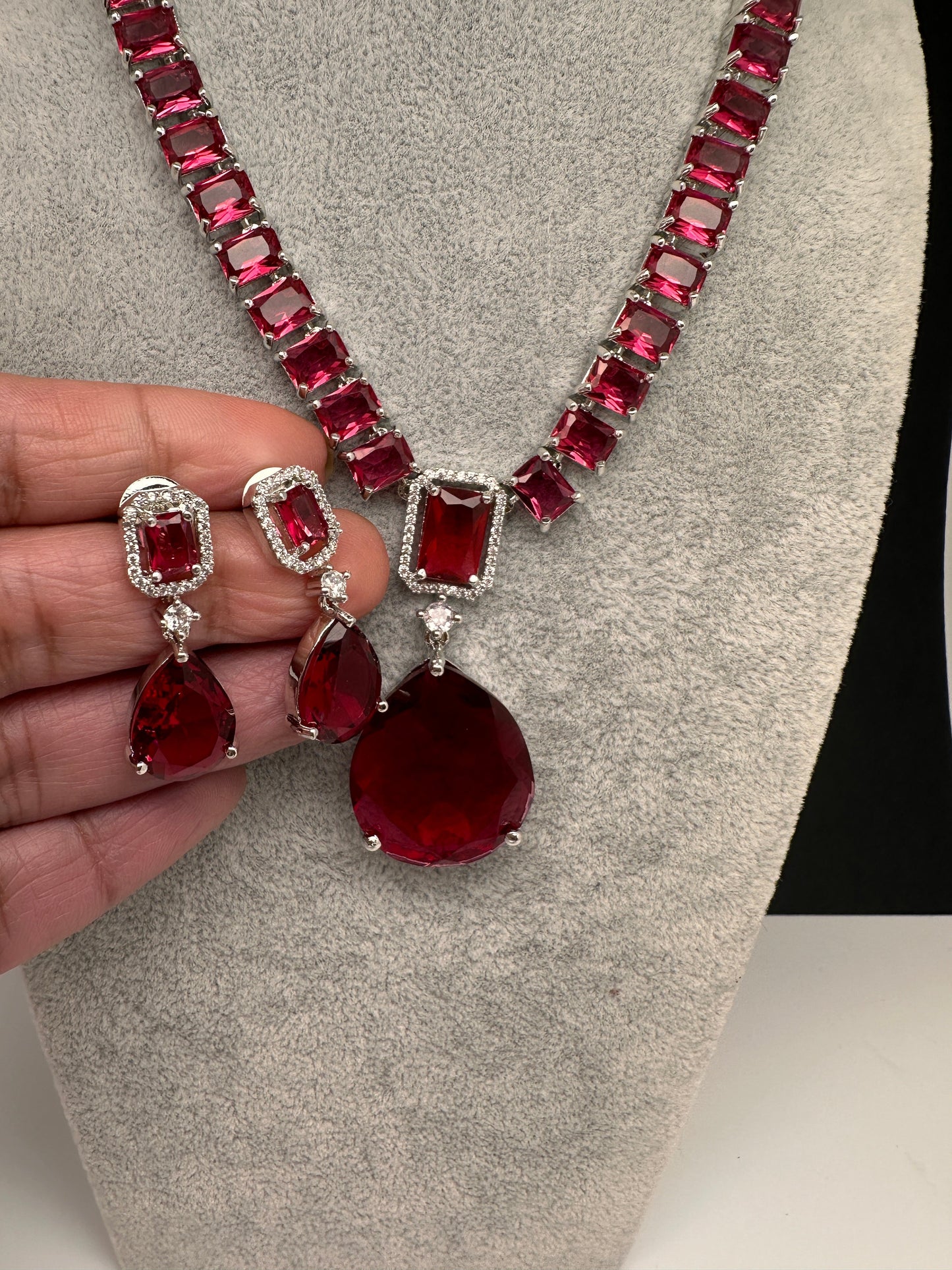Wine Red Silver Short Necklace