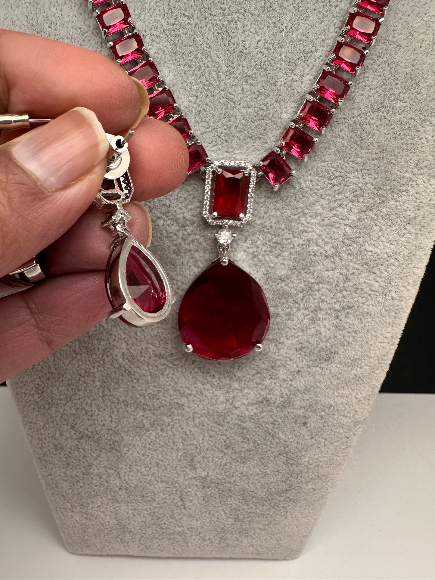 Wine Red Silver Short Necklace