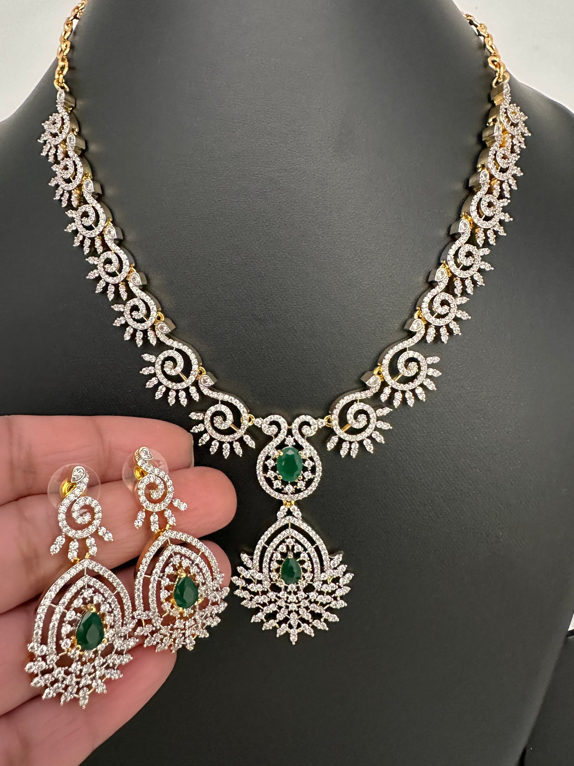 AD Color Stone Dainty Short Necklace - Green