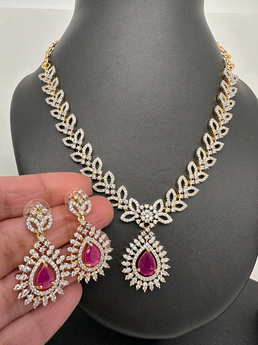 Diamond FInish Color Stone Dainty Short Necklace - Red