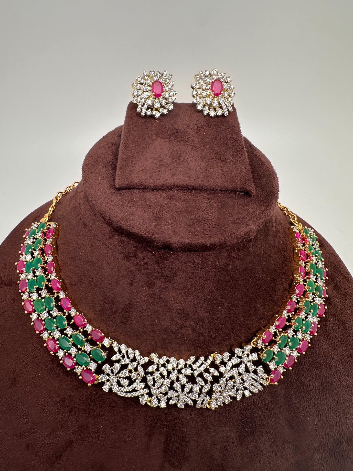 AD Color Stone Dainty Short Necklace - Gold