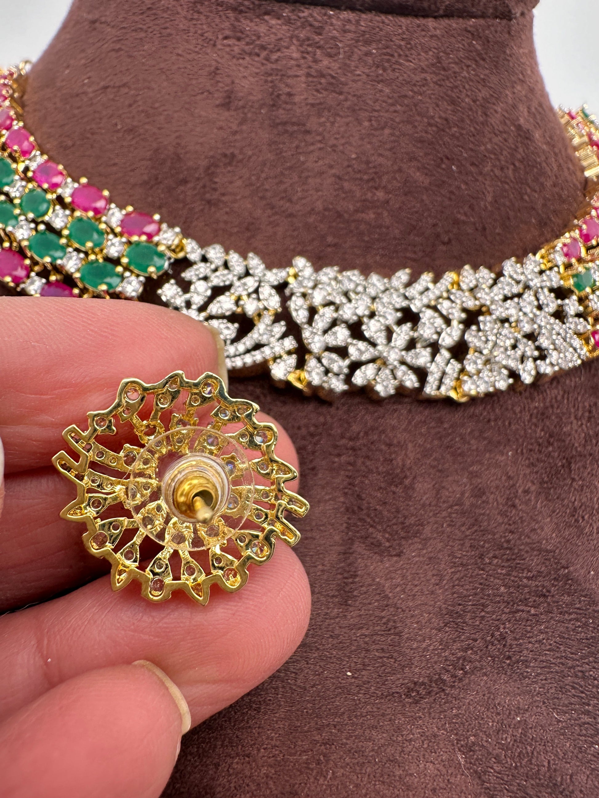 AD Color Stone Dainty Short Necklace - Gold