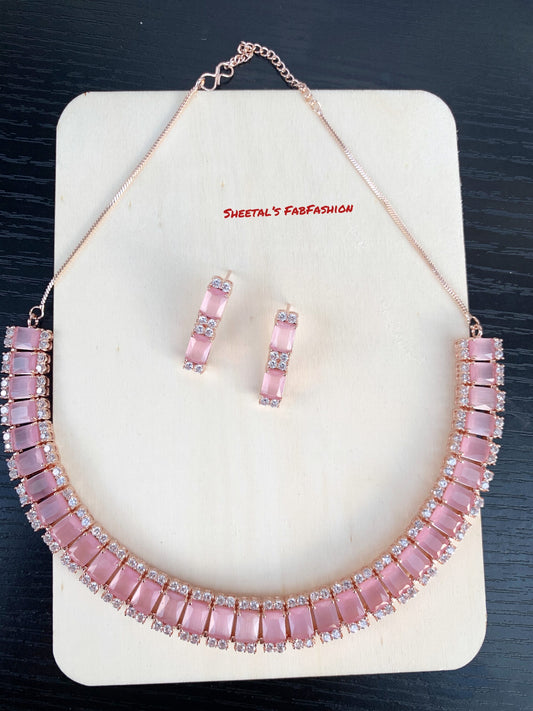 Pink Monalisa Short Necklace