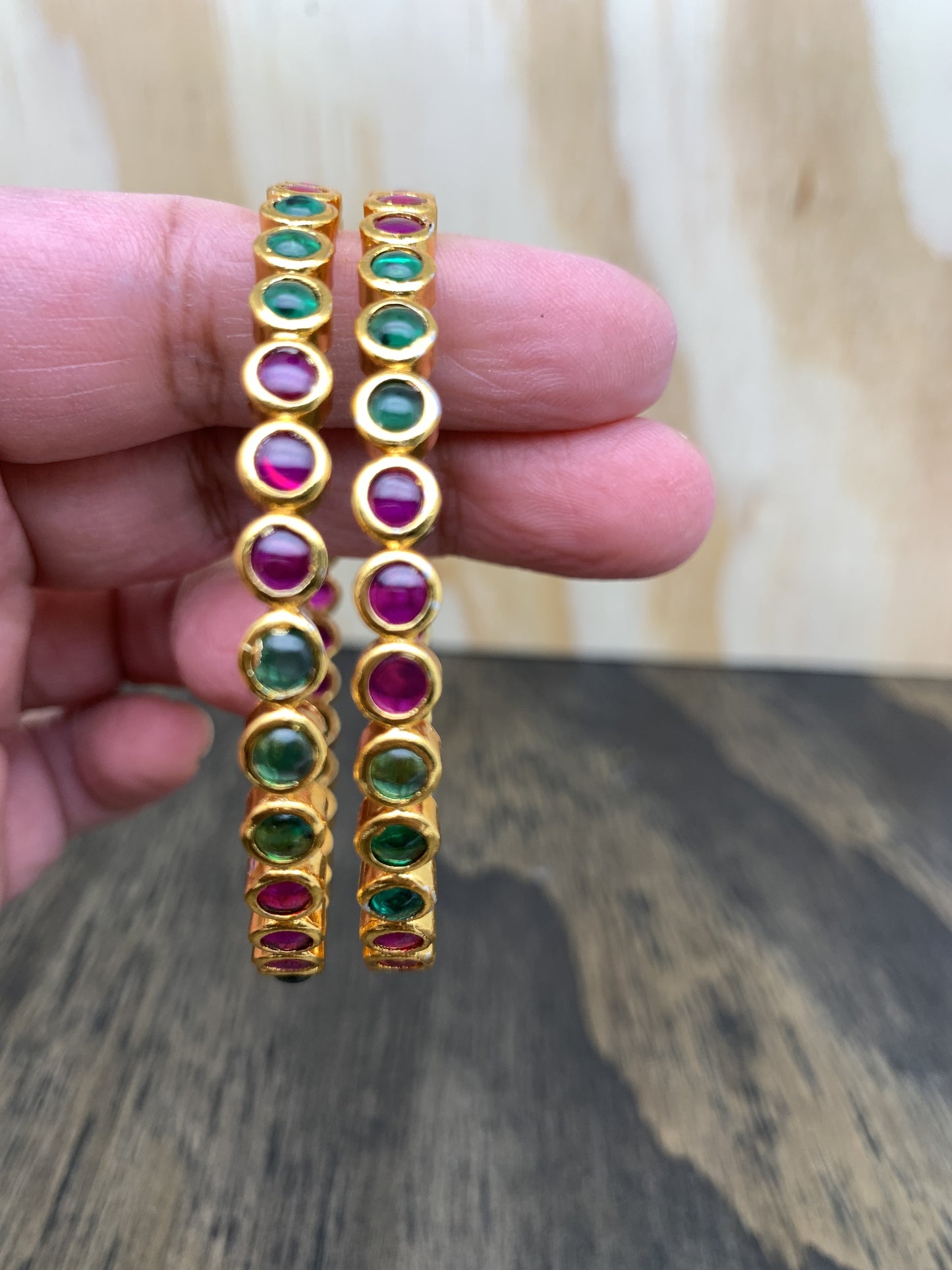 Red Green Kemp Round Pattern Bangle
