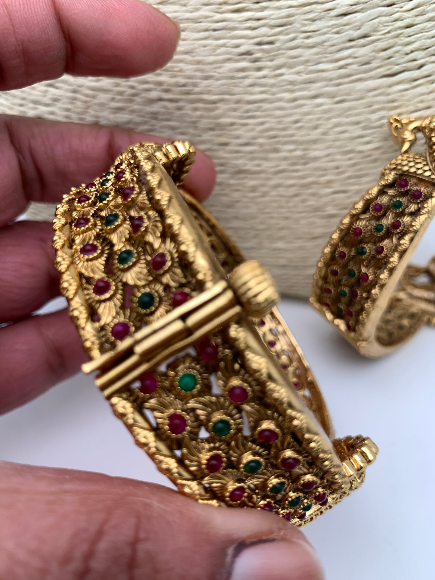 Peacock Red Green Kemp Matte Finish Openable Bangles