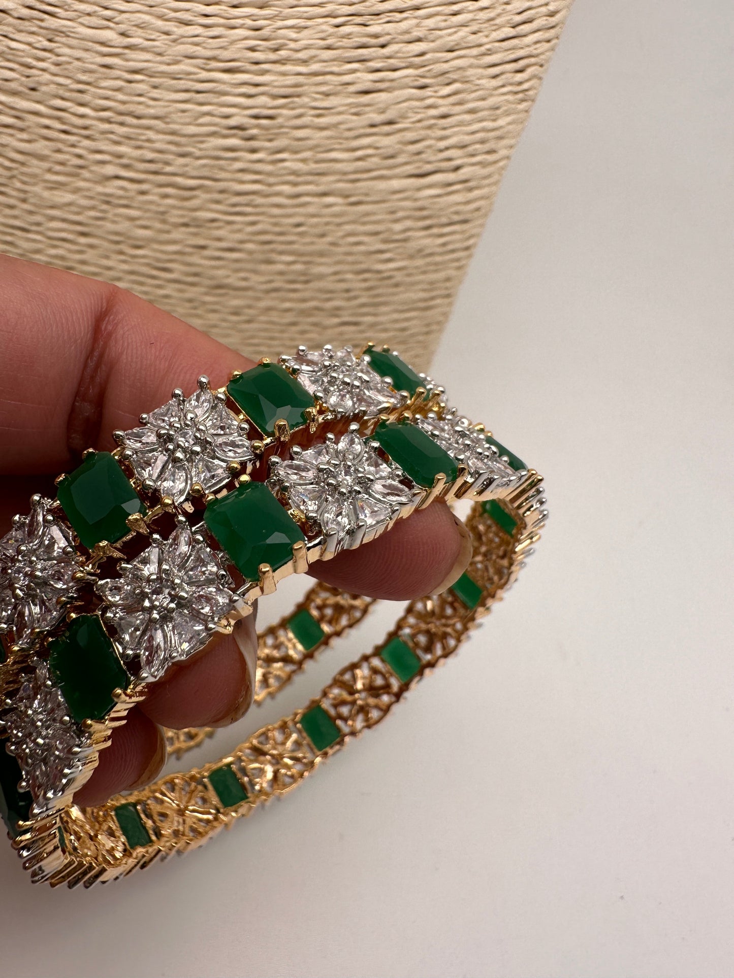 AD Emerald Green Stone Diamond Finish Floral Pattern Bangles