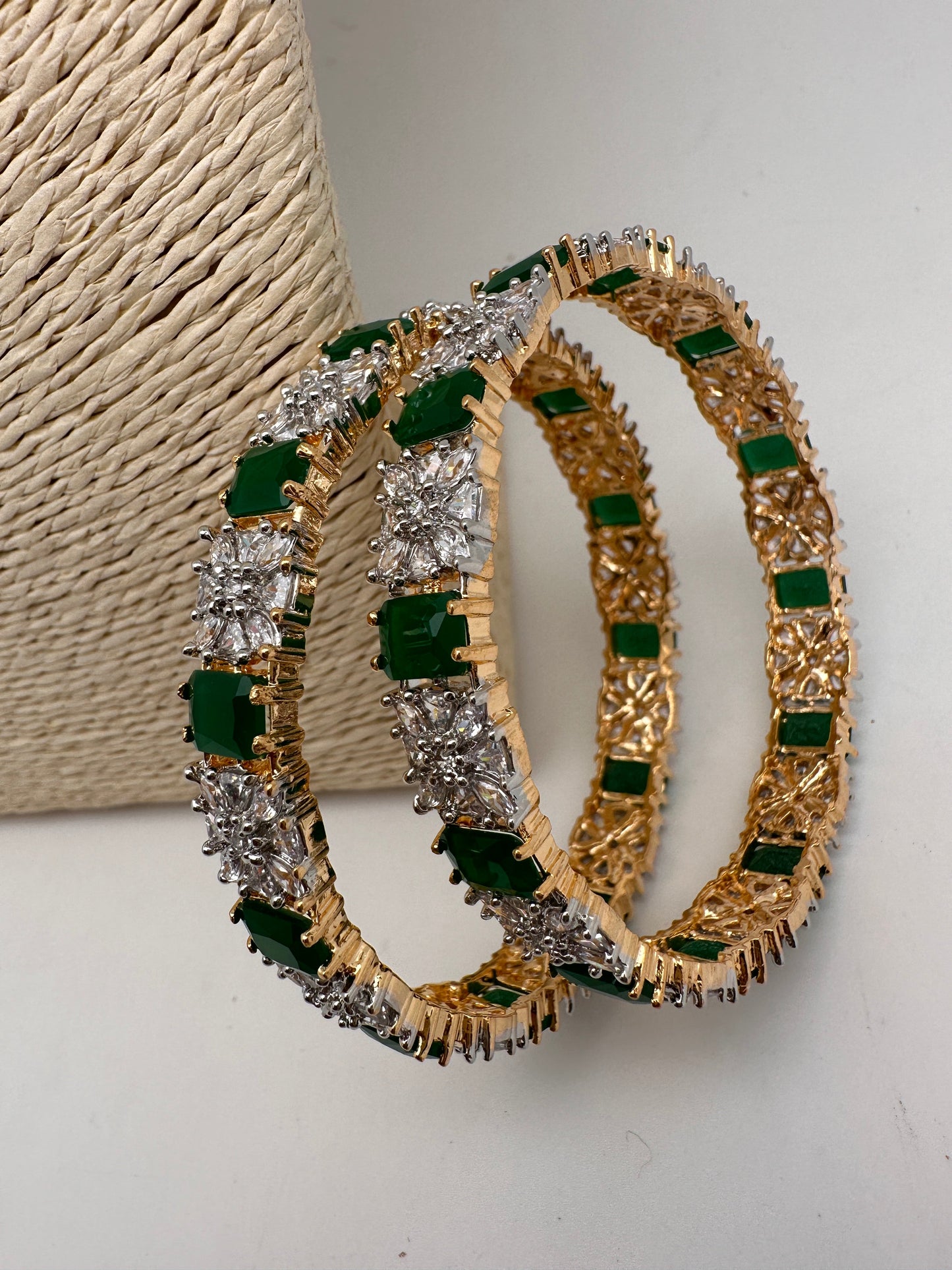 AD Emerald Green Stone Diamond Finish Floral Pattern Bangles