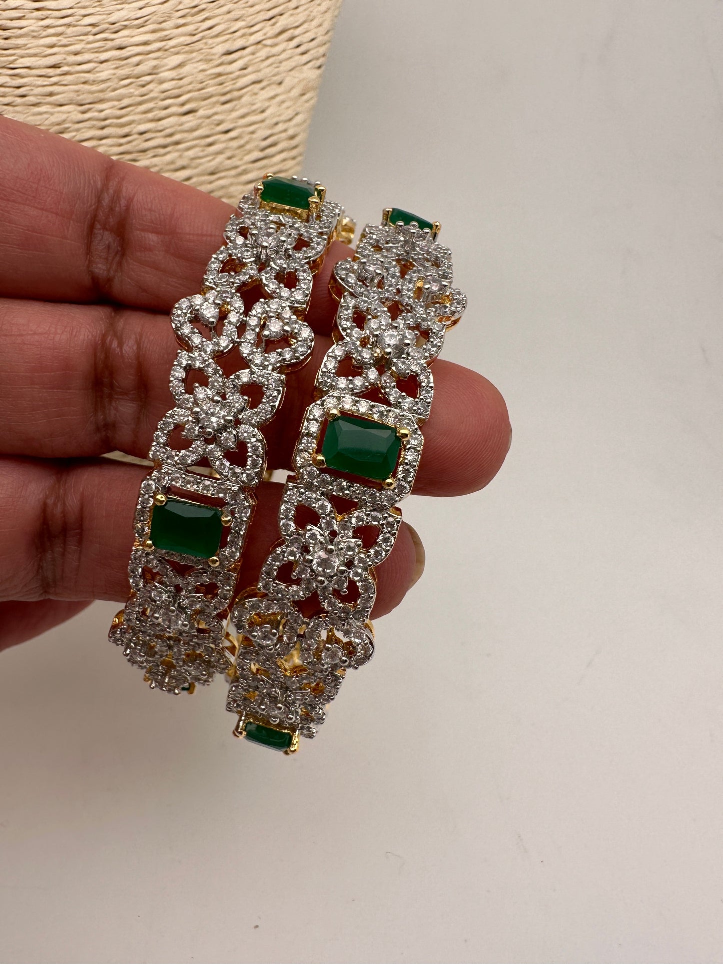 AD Emerald Green Stone Diamond Finish Floral Pattern Bangles