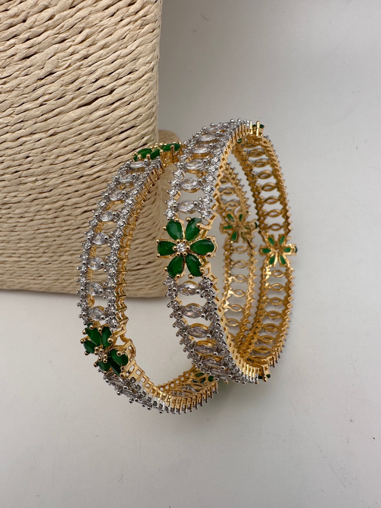AD Emerald Green Stone Diamond Finish Floral Pattern Bangles